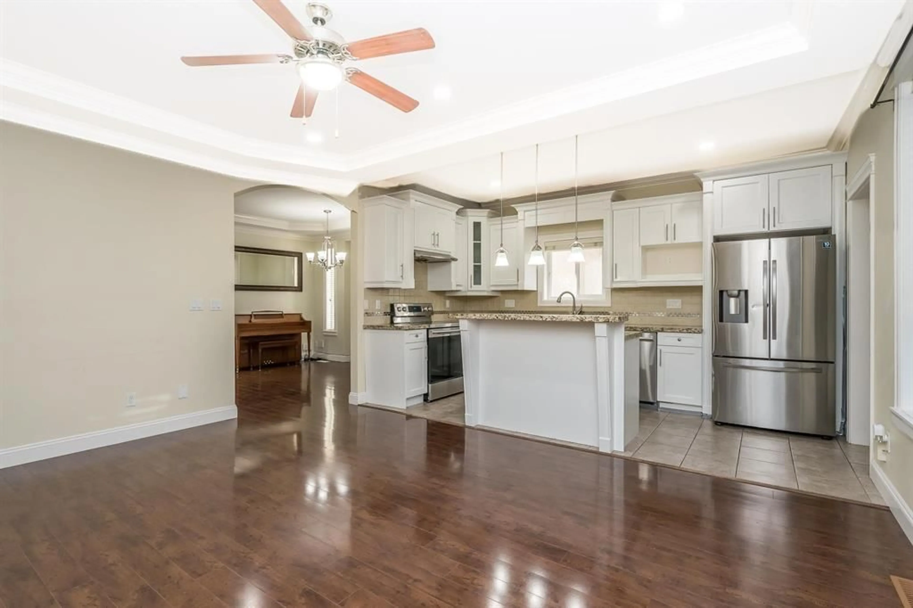 Open concept kitchen, unknown for 6751 192 ST DIVERSION, Surrey British Columbia V4N6A3