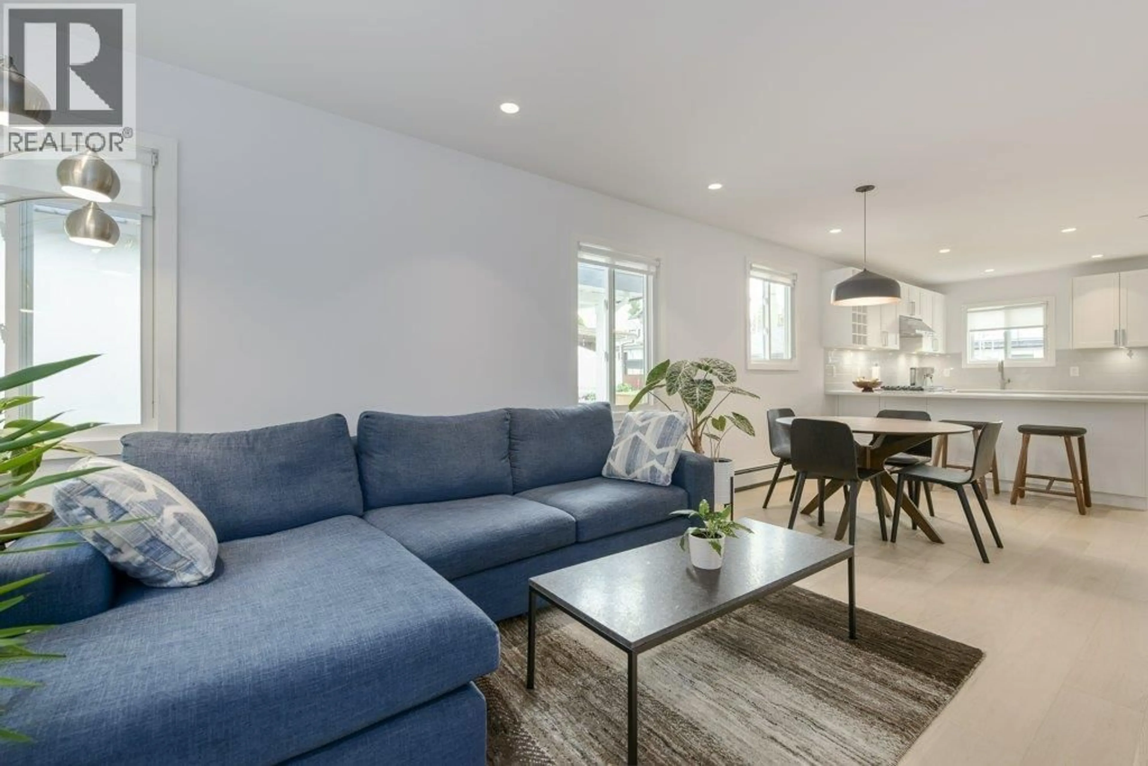 Living room with furniture, unknown for 5051 SHERBROOKE STREET, Vancouver British Columbia V5W3M1