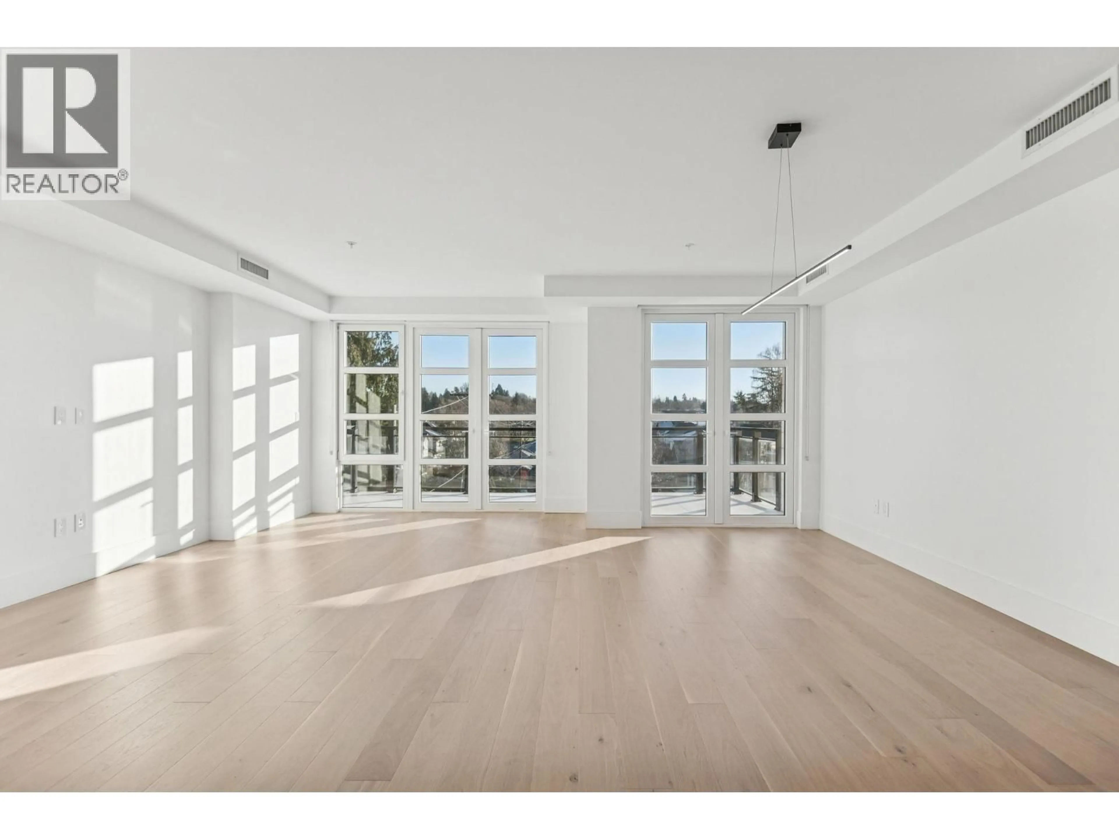 A pic of a room for 402 - 6168 EAST BOULEVARD, Vancouver British Columbia V6M3V6
