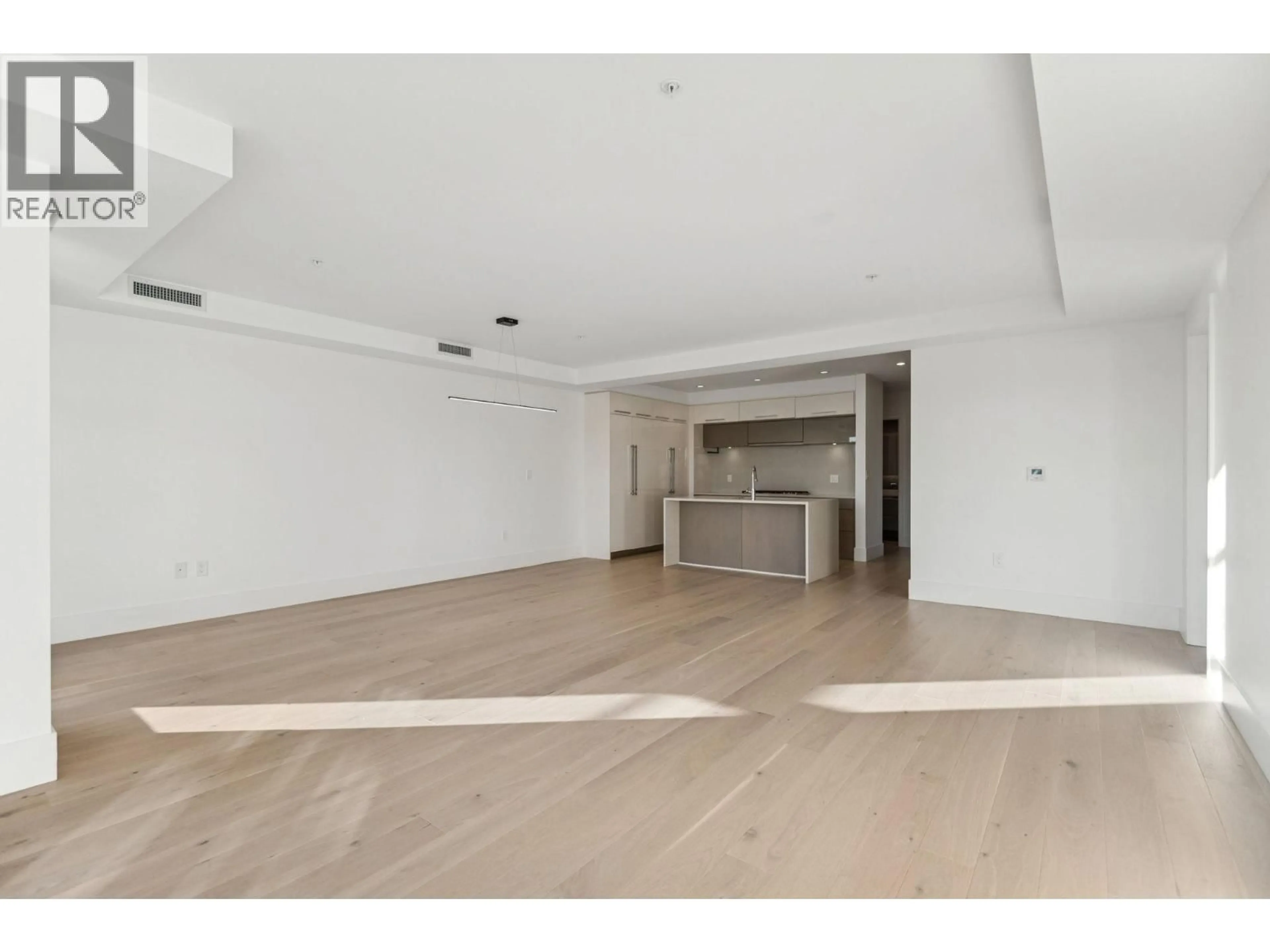A pic of a room for 402 - 6168 EAST BOULEVARD, Vancouver British Columbia V6M3V6