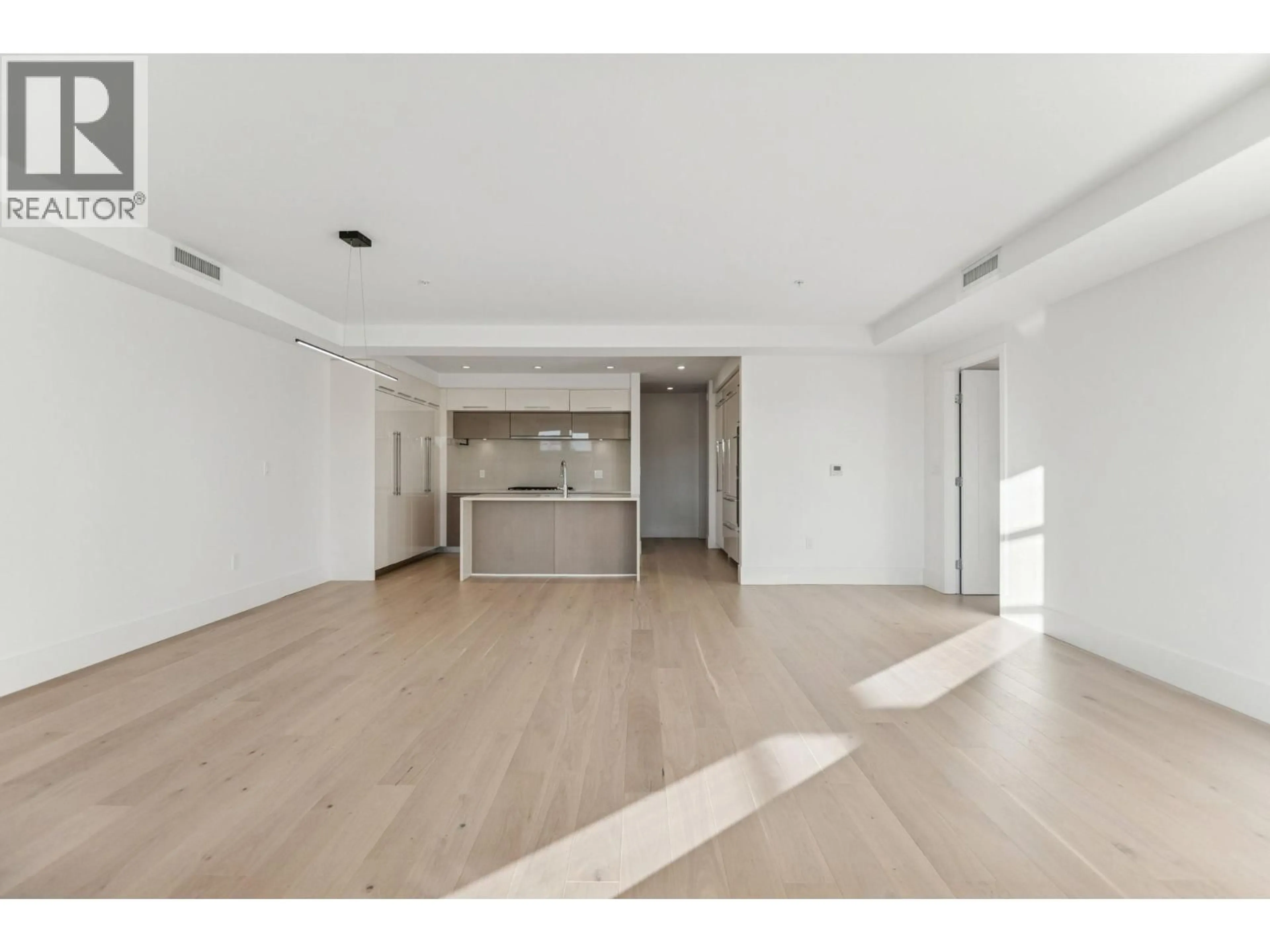 A pic of a room for 402 - 6168 EAST BOULEVARD, Vancouver British Columbia V6M3V6