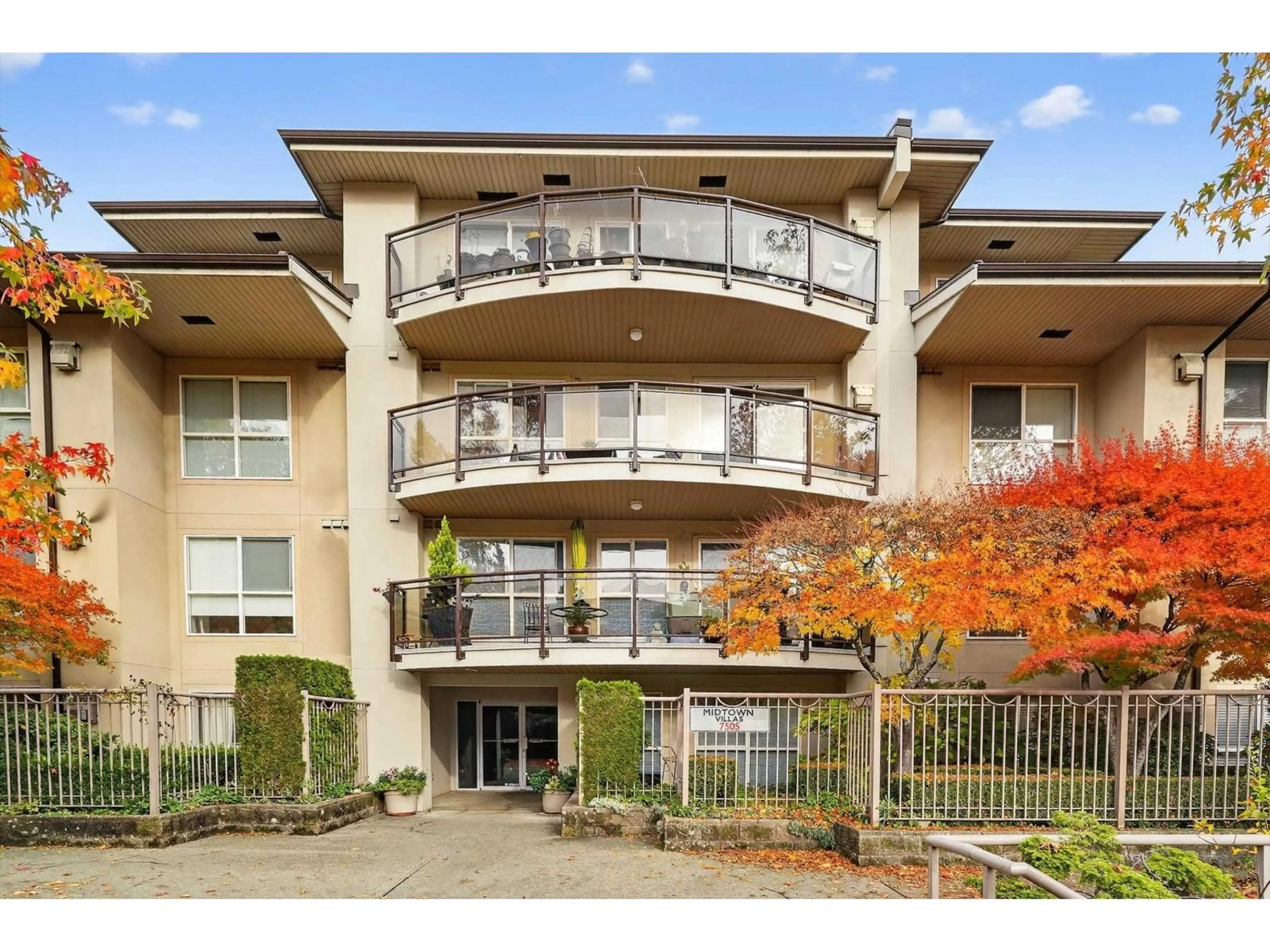 Unknown for 405 - 7505 138 STREET, Surrey British Columbia V3W0W6