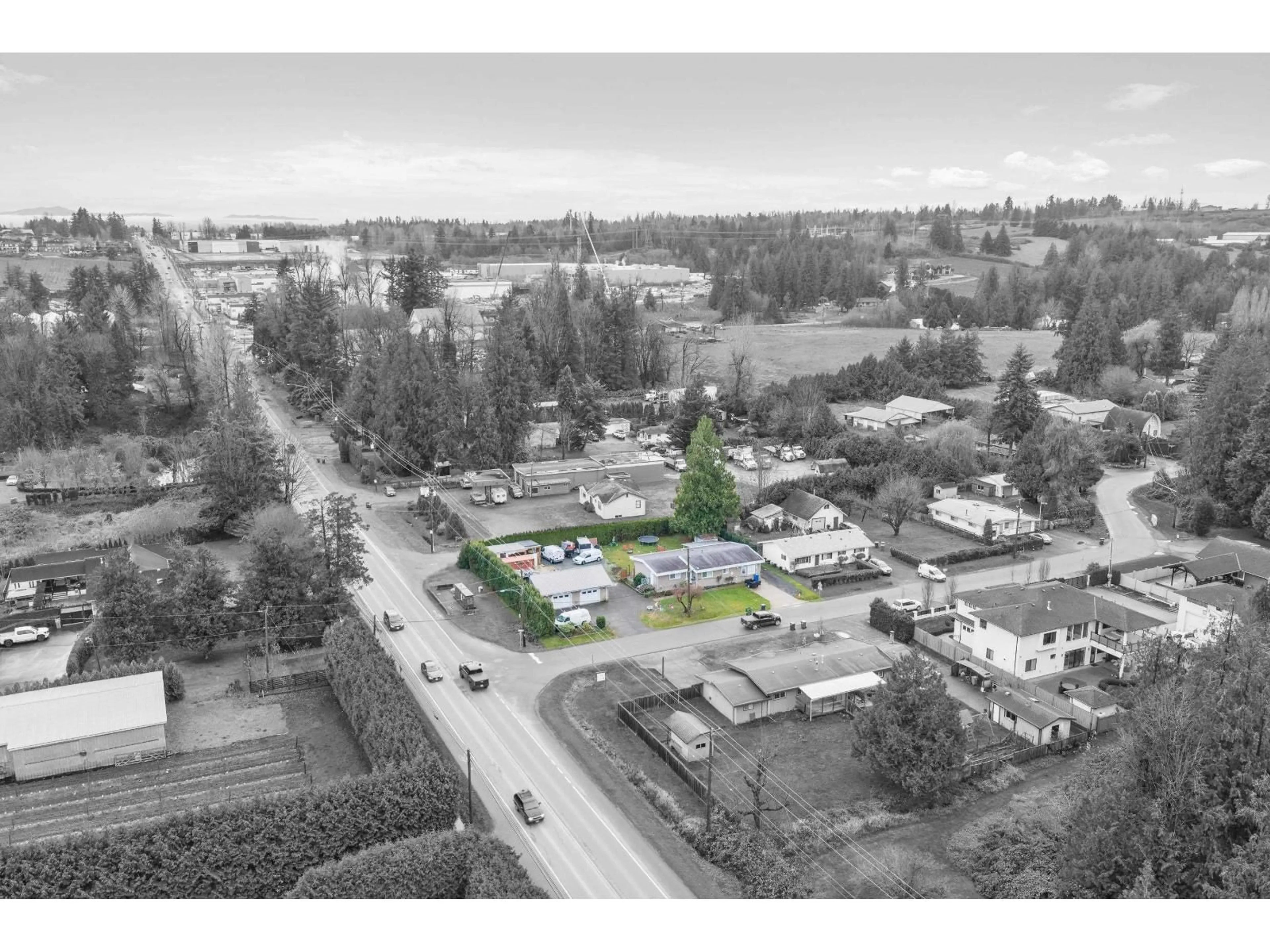 A pic from outside/outdoor area/front of a property/back of a property/a pic from drone, street for 30388 SUNSET CRESCENT, Abbotsford British Columbia V4X1Y5