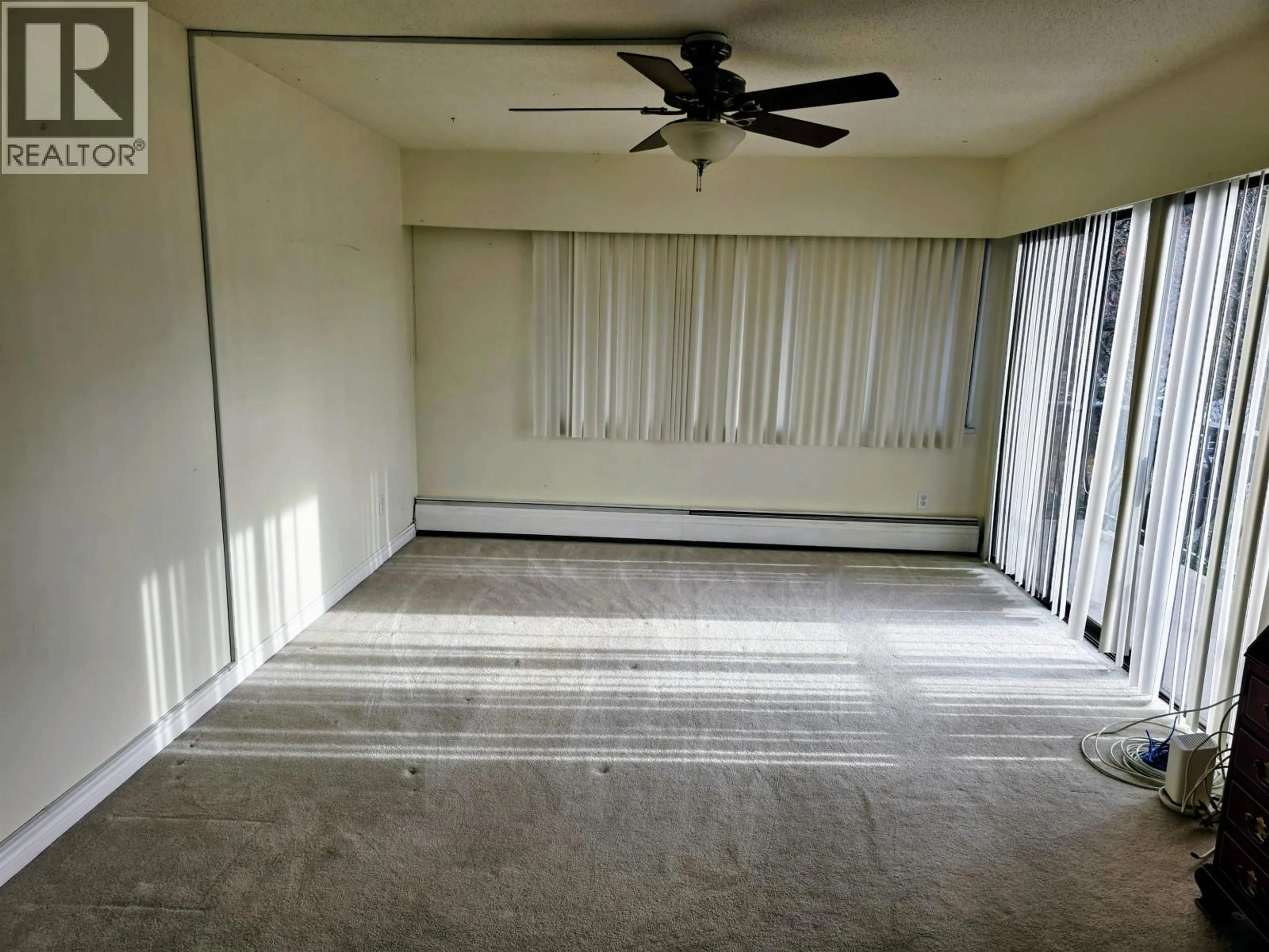 A pic of a room for 208 - 214 15TH STREET, North Vancouver British Columbia V7L2R3