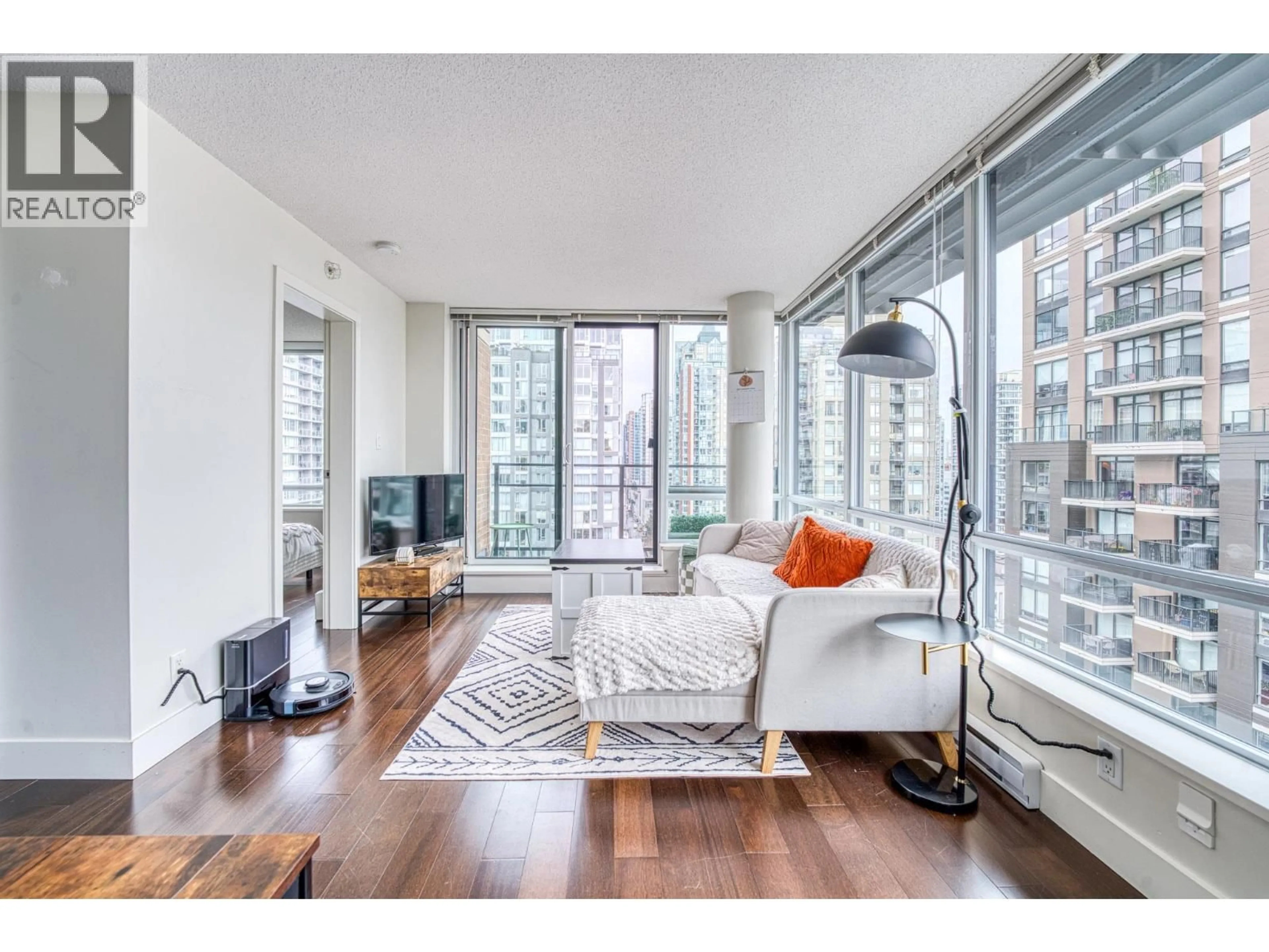 Living room with furniture, unknown for 1807 - 1088 RICHARDS STREET, Vancouver British Columbia V6B0J8