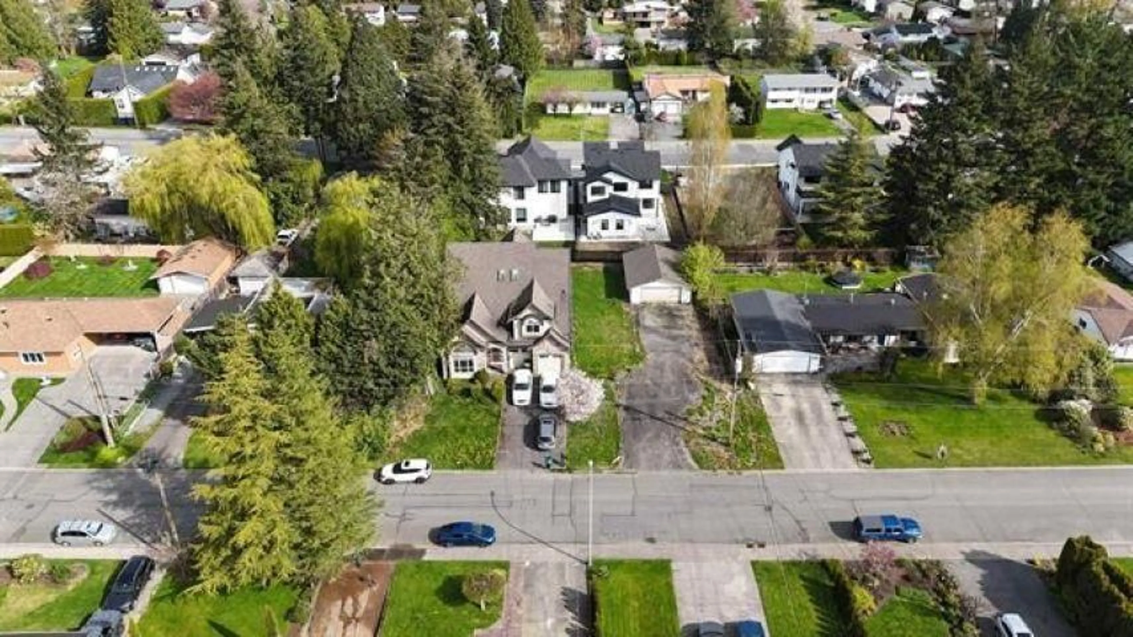A pic from outside/outdoor area/front of a property/back of a property/a pic from drone, street for 26523 28B AVENUE, Langley British Columbia V4W3B1