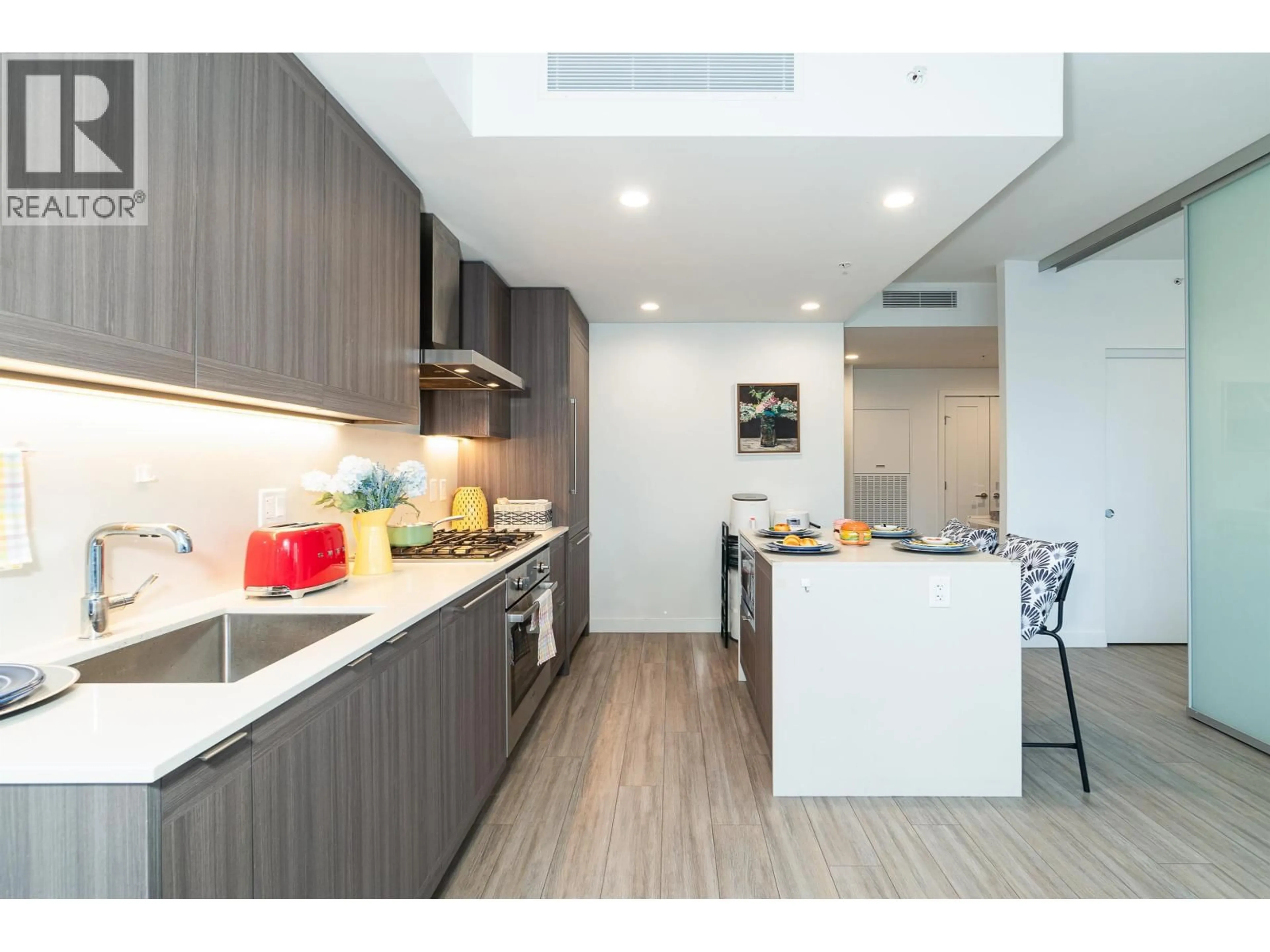 Unknown for 1607 - 2351 BETA AVENUE, Burnaby British Columbia V5C0M2