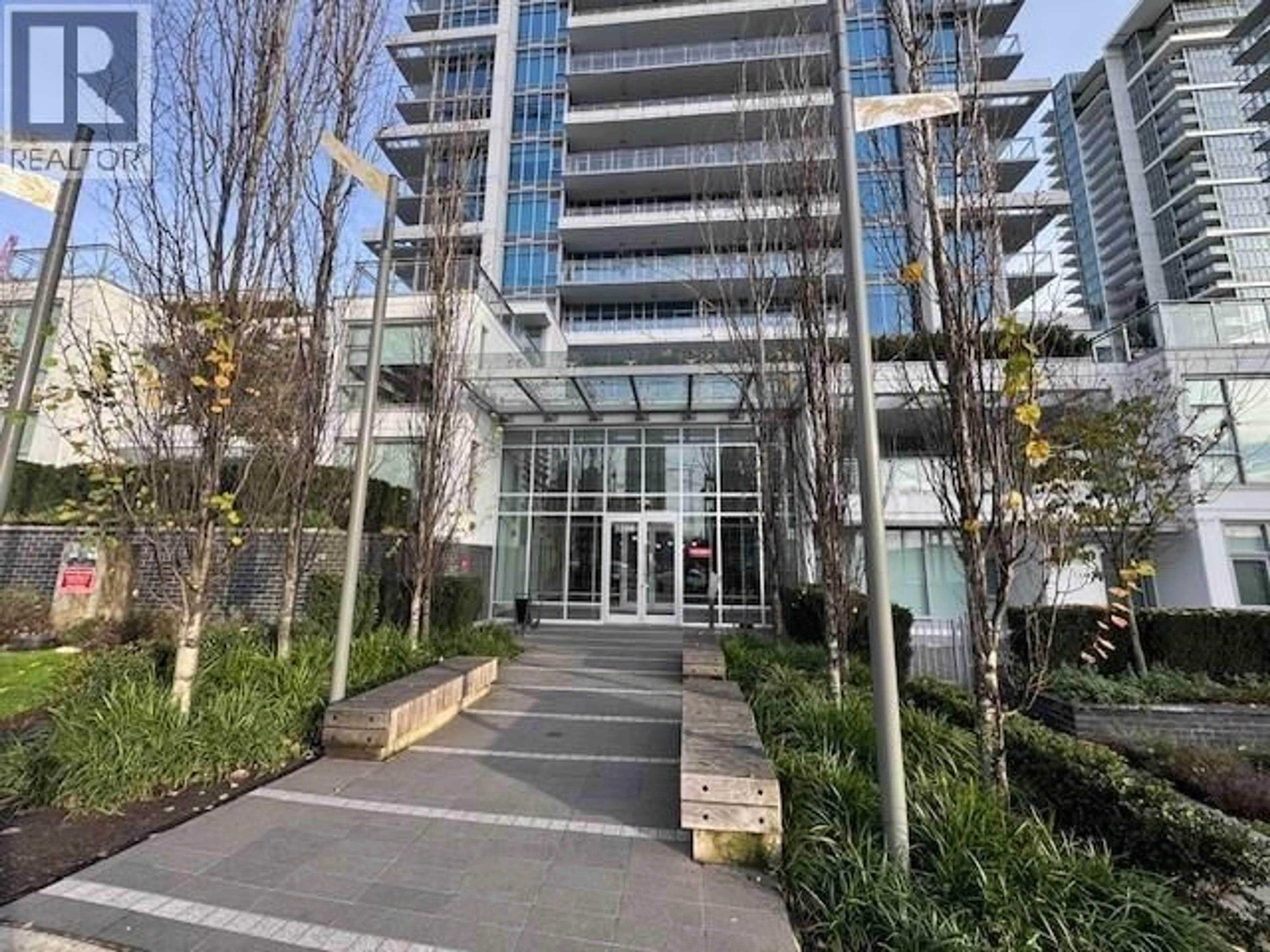 Indoor foyer for 206 - 2288 ALPHA AVENUE, Burnaby British Columbia V5C0L9