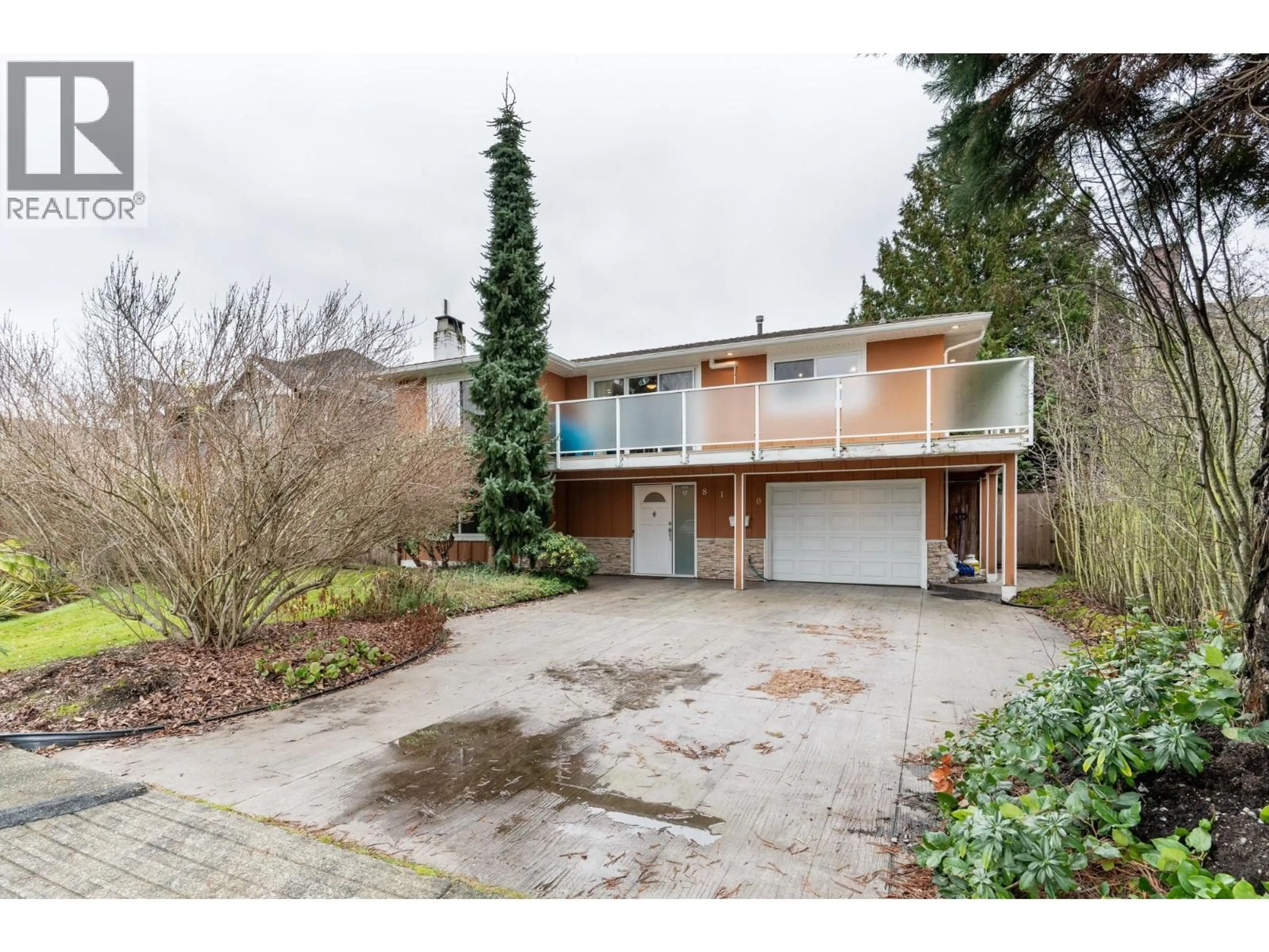 A pic from outside/outdoor area/front of a property/back of a property/a pic from drone, street for 8140 FAIRDELL CRESCENT, Richmond British Columbia V7C1W4