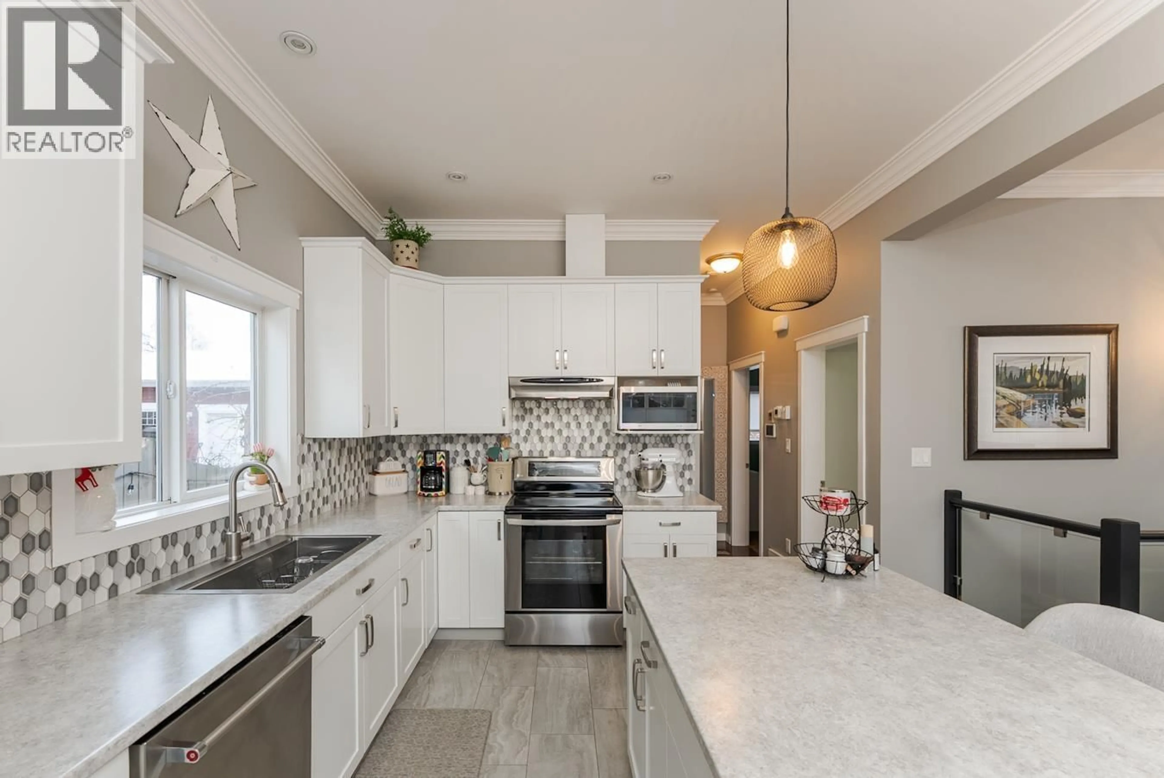 Open concept kitchen, ceramic/tile floor for 2155 8TH AVENUE, Prince George British Columbia V2M1M5