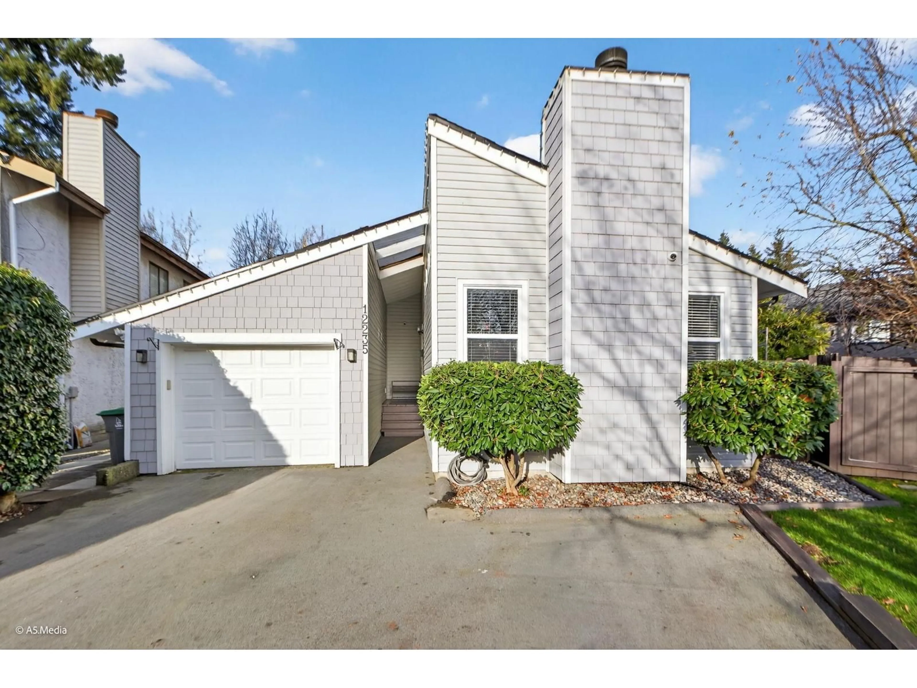 Unknown for 12235 80A AVENUE, Surrey British Columbia V3W7R8