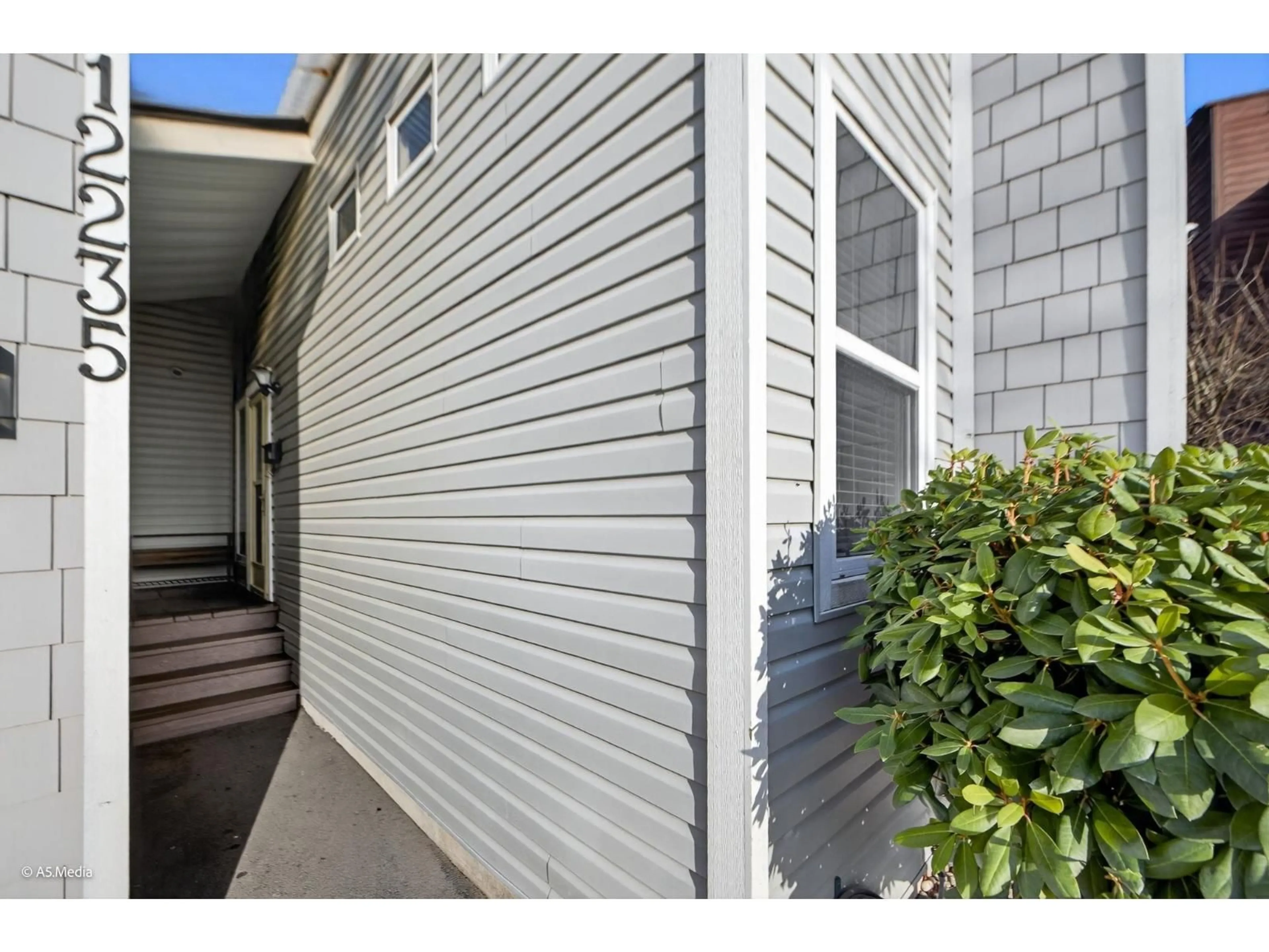 Unknown for 12235 80A AVENUE, Surrey British Columbia V3W7R8