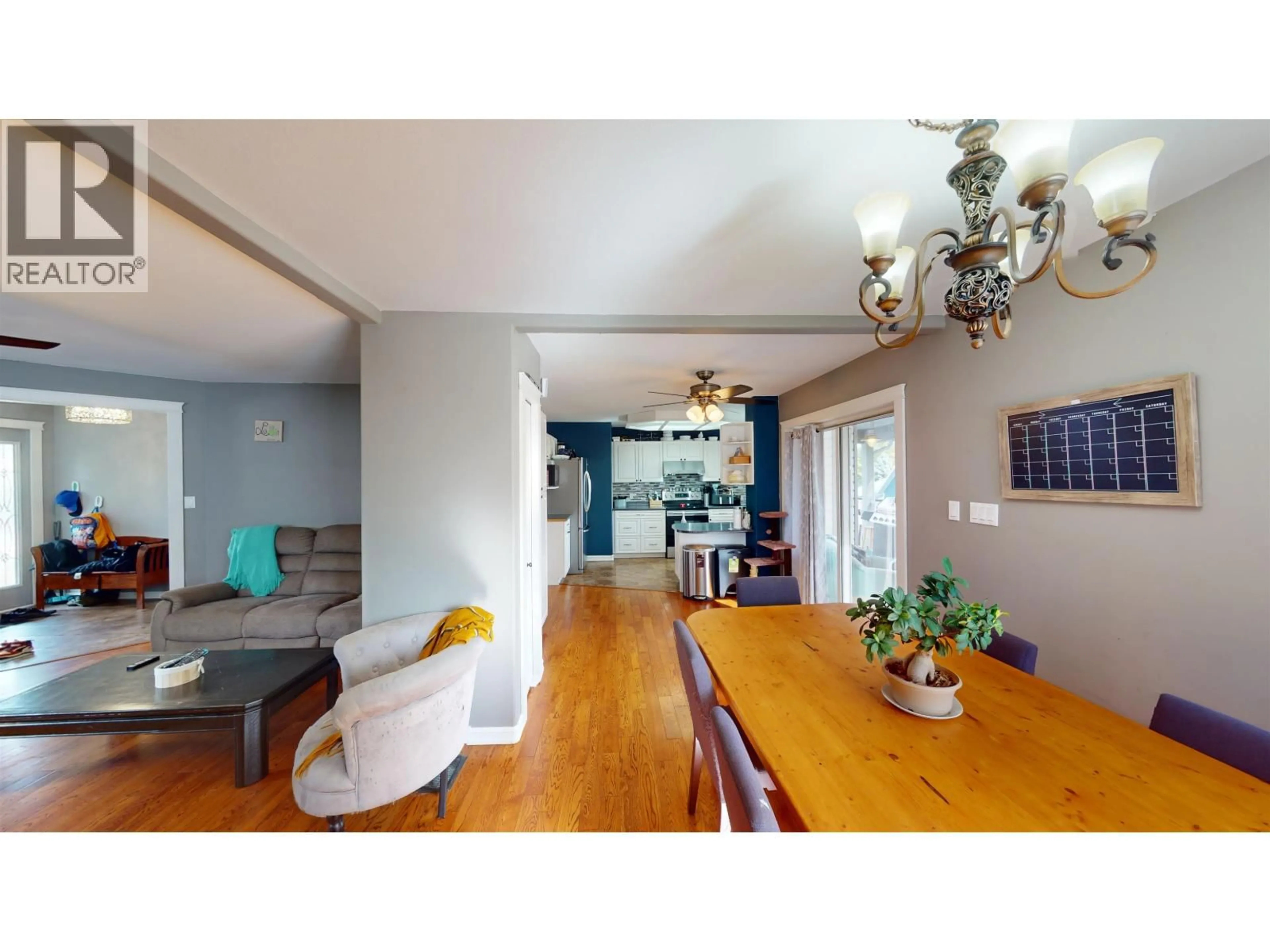 Open concept kitchen, wood/laminate floor for 510 DIXON STREET, Quesnel British Columbia V2J5T5