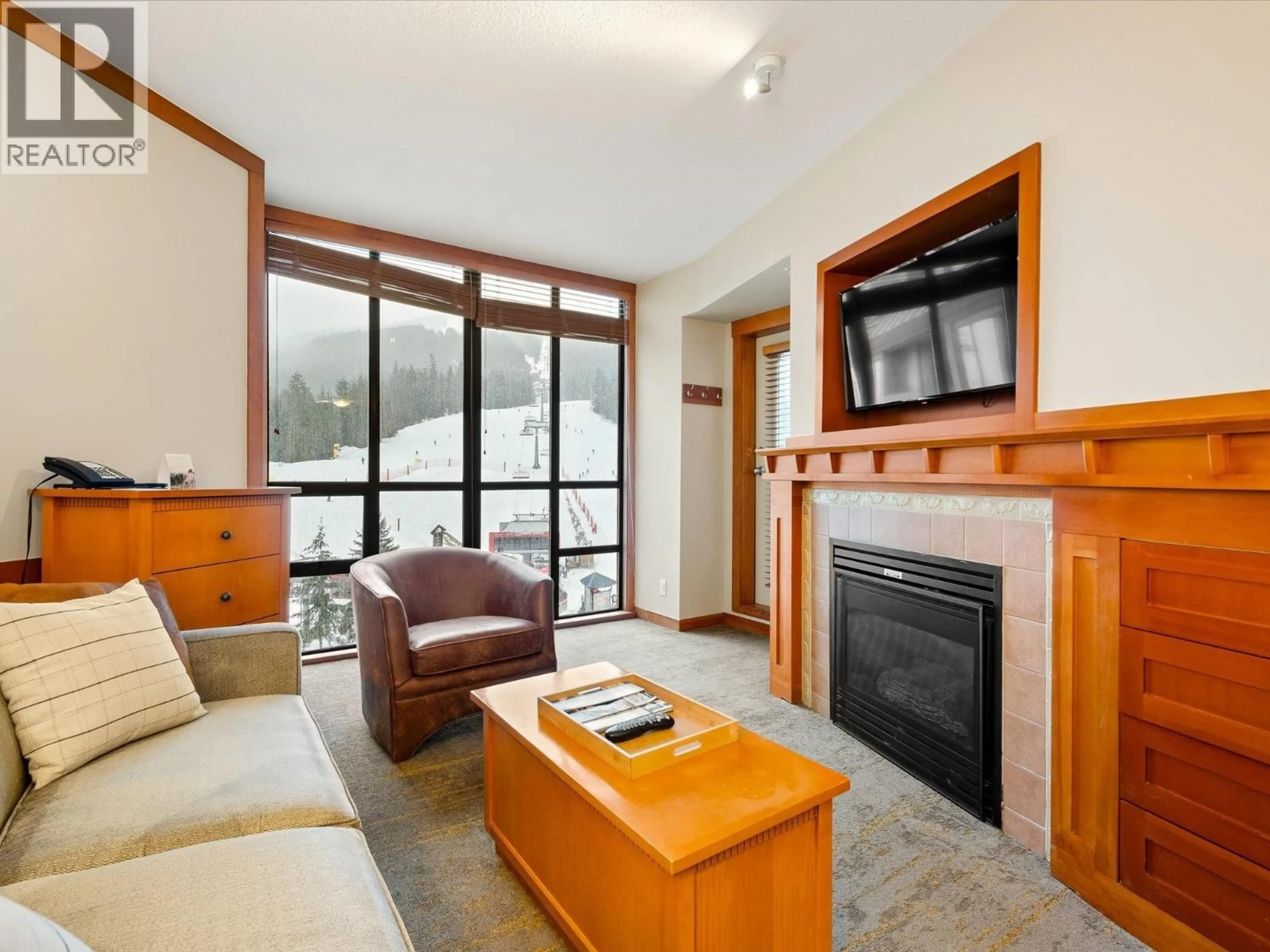 Living room with furniture, unknown for 602 - 4320 SUNDIAL CRESCENT, Whistler British Columbia V8E1G6