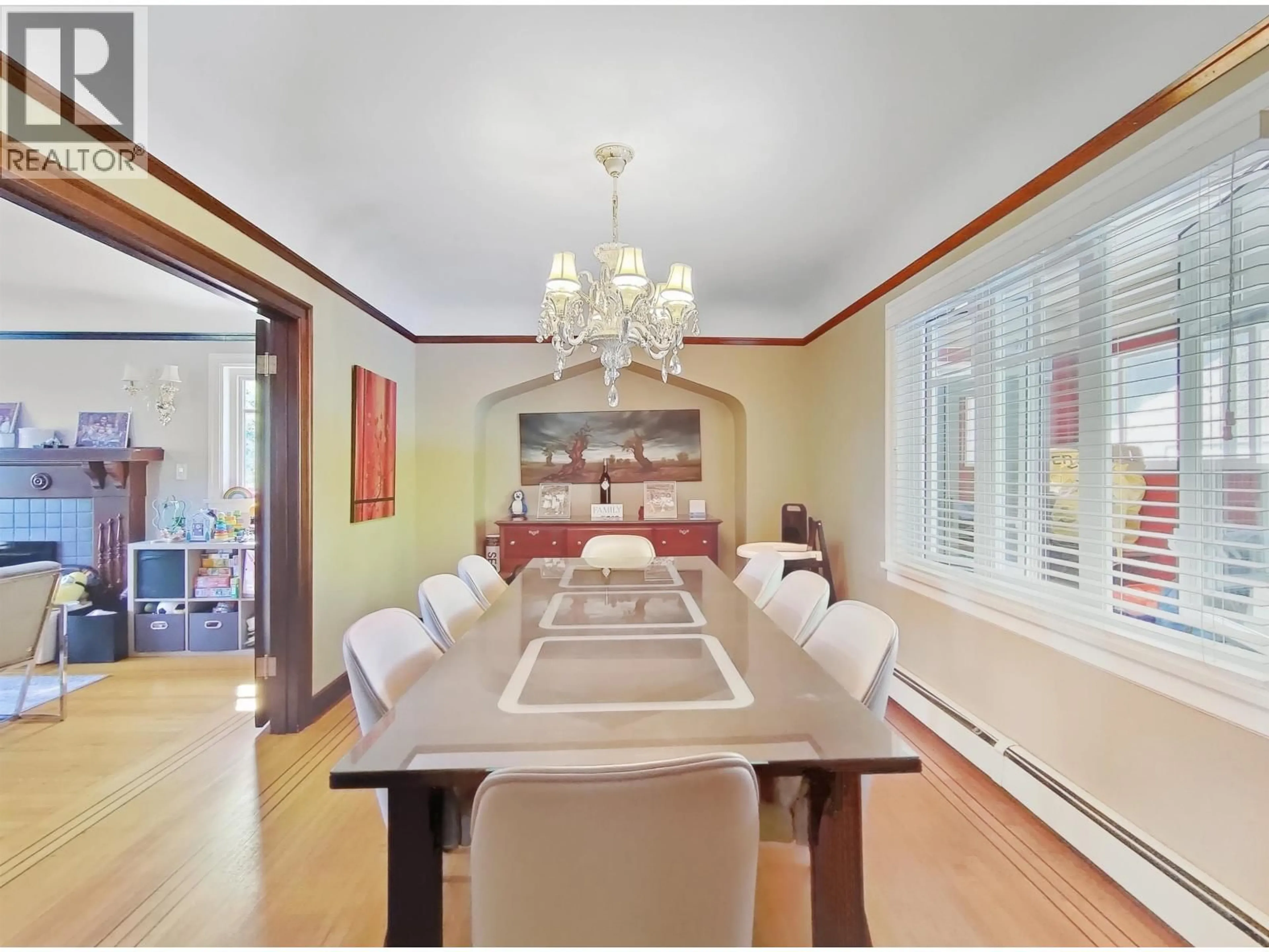 Dining room, wood/laminate floor for 3521 39TH AVENUE, Vancouver British Columbia V6N3A4