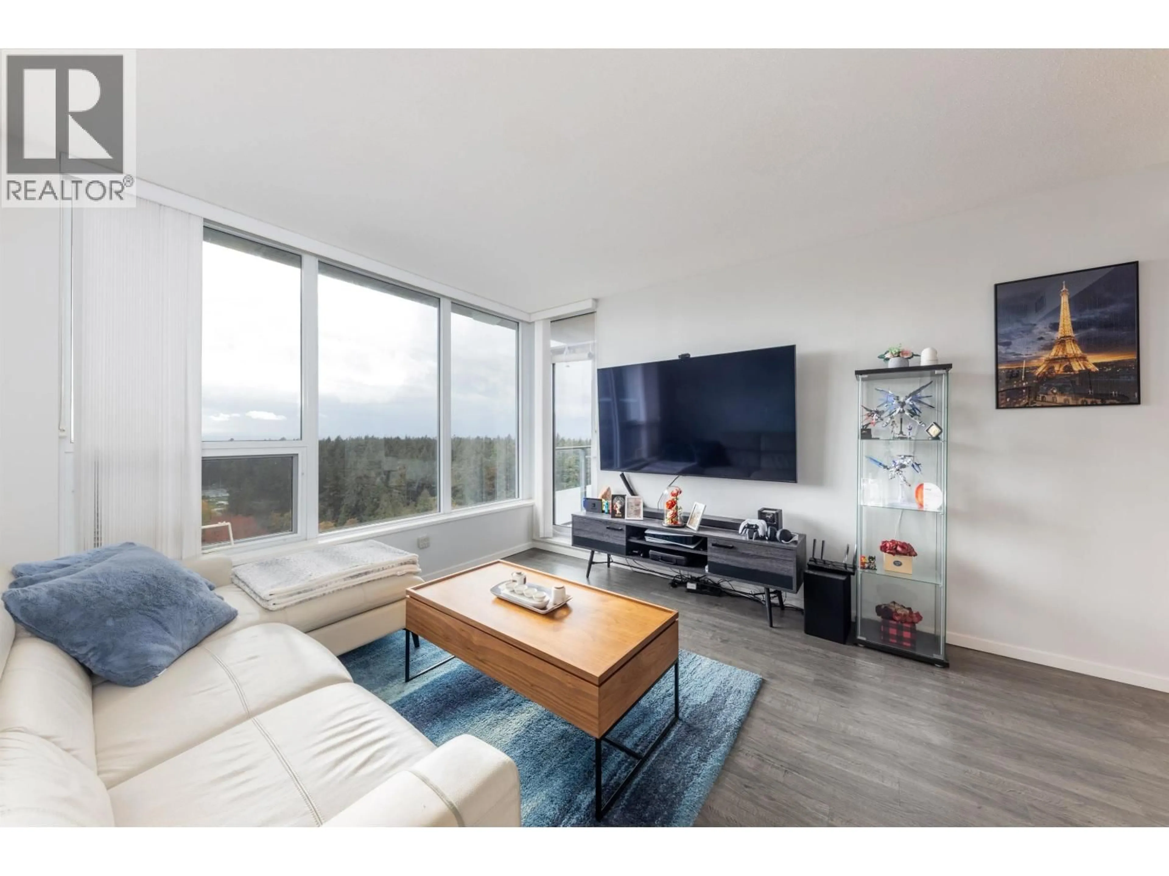 Living room with furniture, unknown for 2805 - 5883 BARKER AVENUE, Burnaby British Columbia V5H0G4