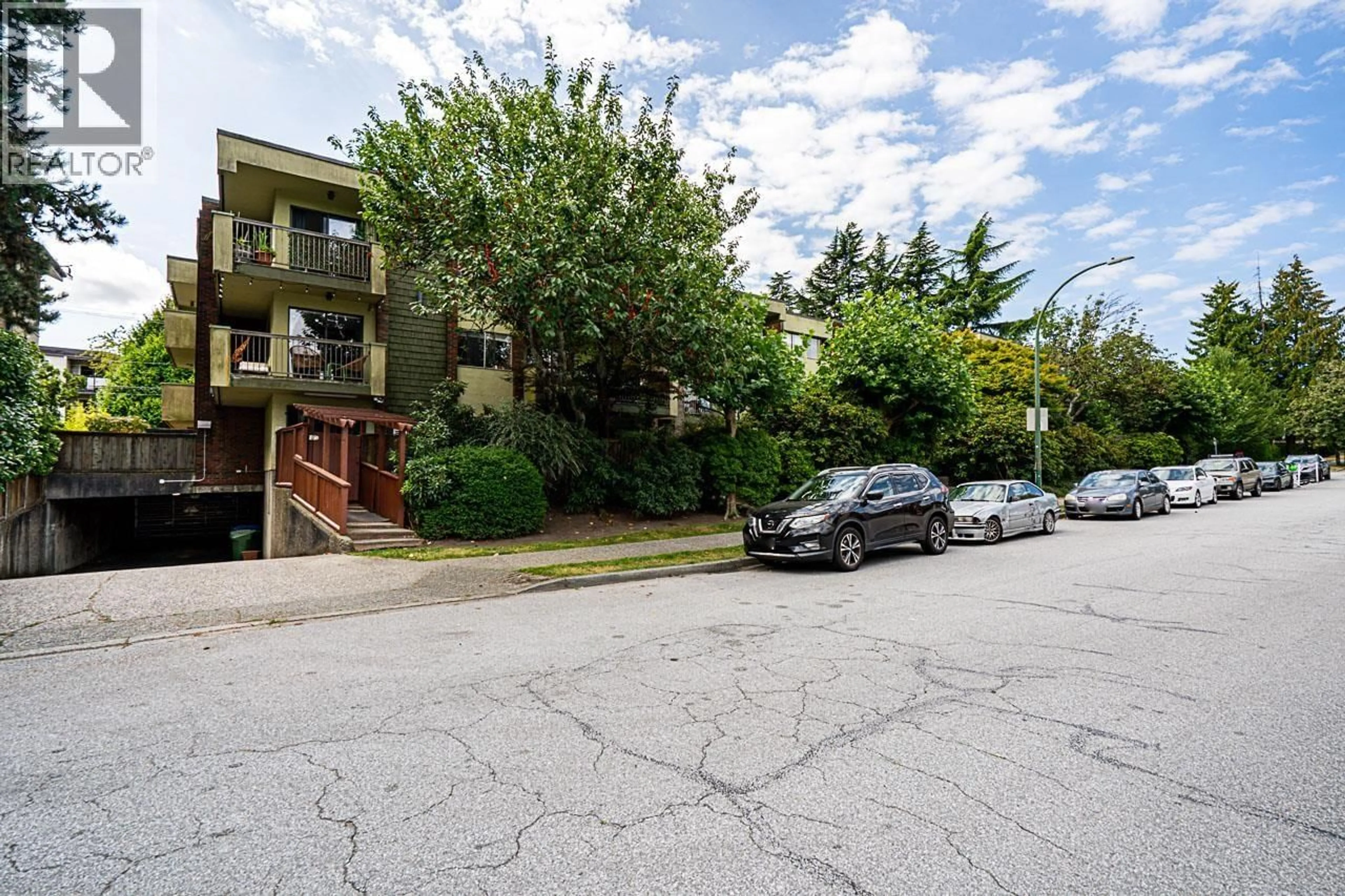 Patio, street for 304 - 1420 7TH AVENUE, Vancouver British Columbia V5N1R8