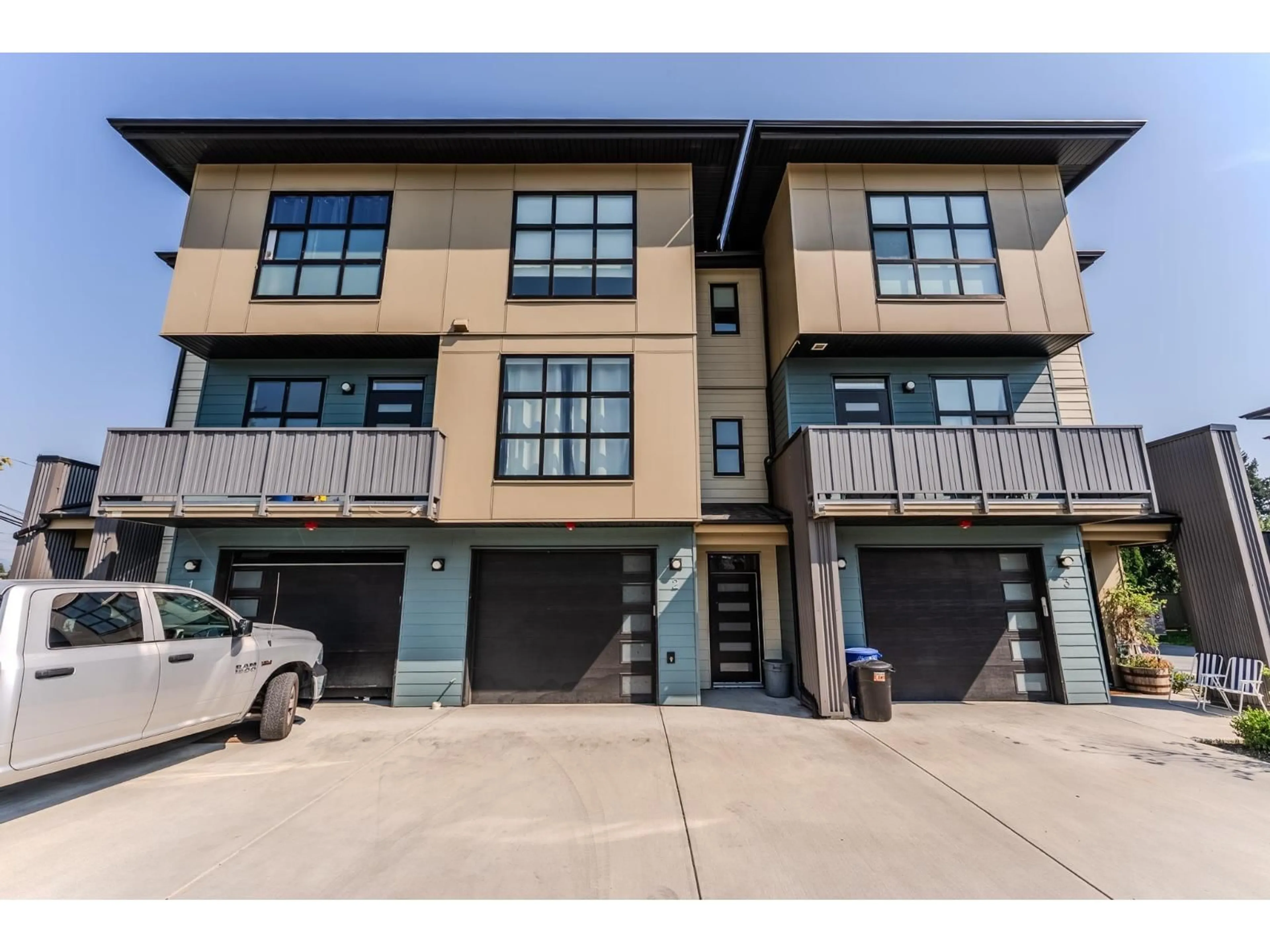 Unknown for 2 - 46376 YALE ROAD, Chilliwack British Columbia V2P2R2