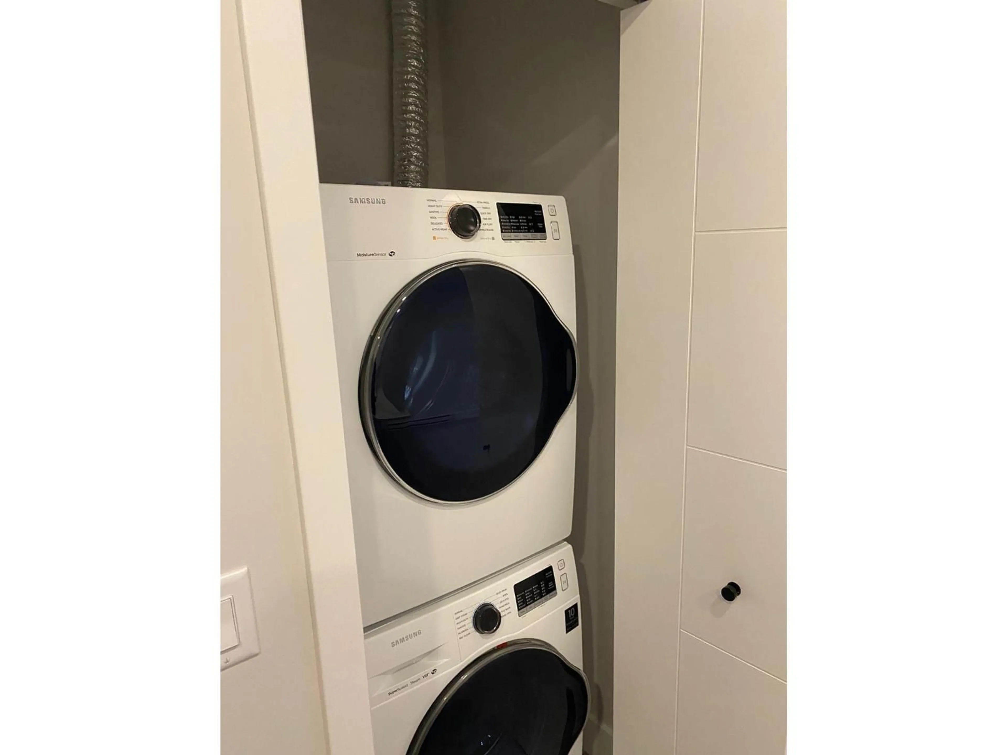 Laundry room for 213 - 5486 199A STREET, Langley British Columbia V3A0N6