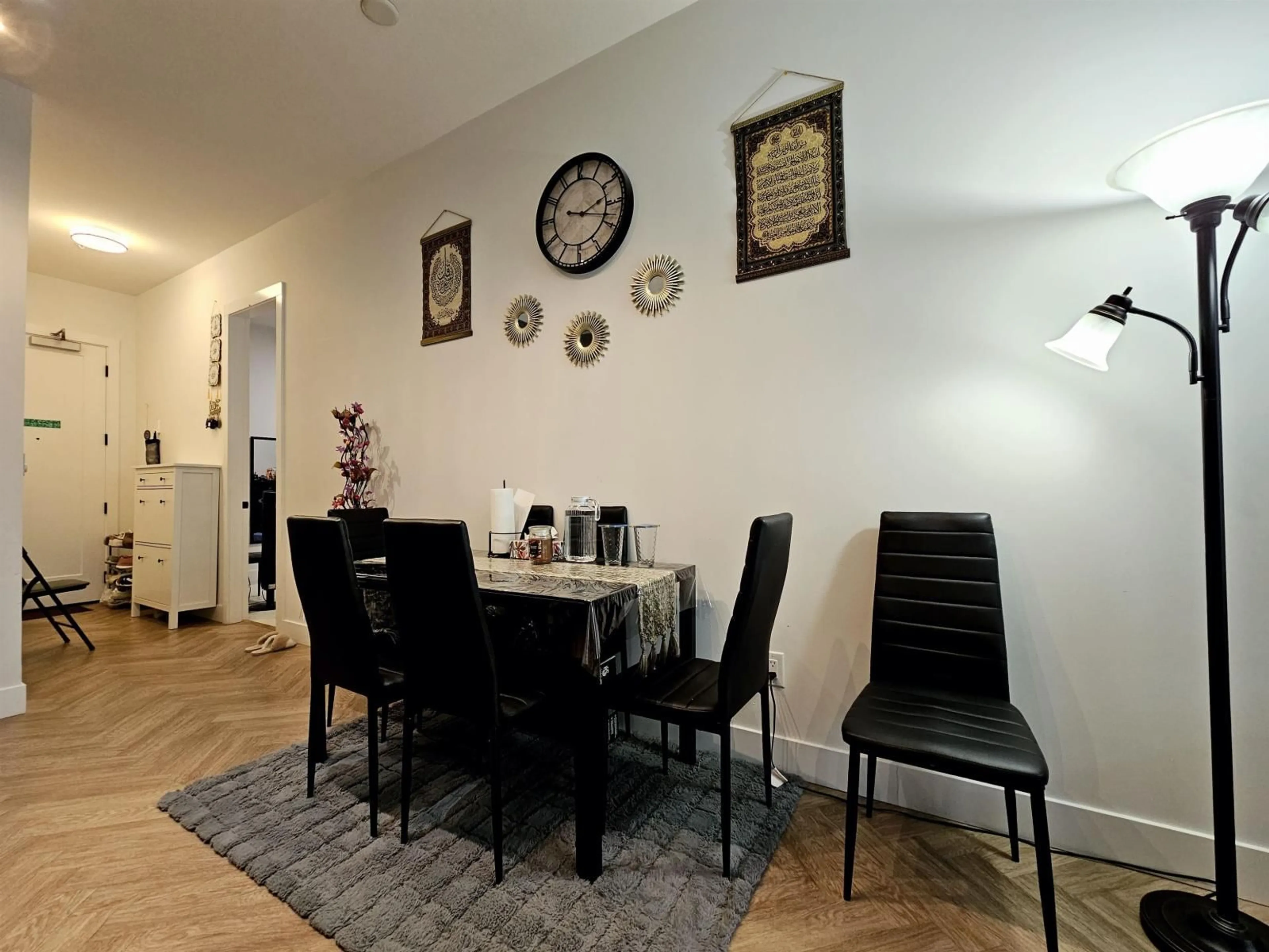 Dining room, wood/laminate floor for 312 - 13933 105 BOULEVARD, Surrey British Columbia V3T0R6