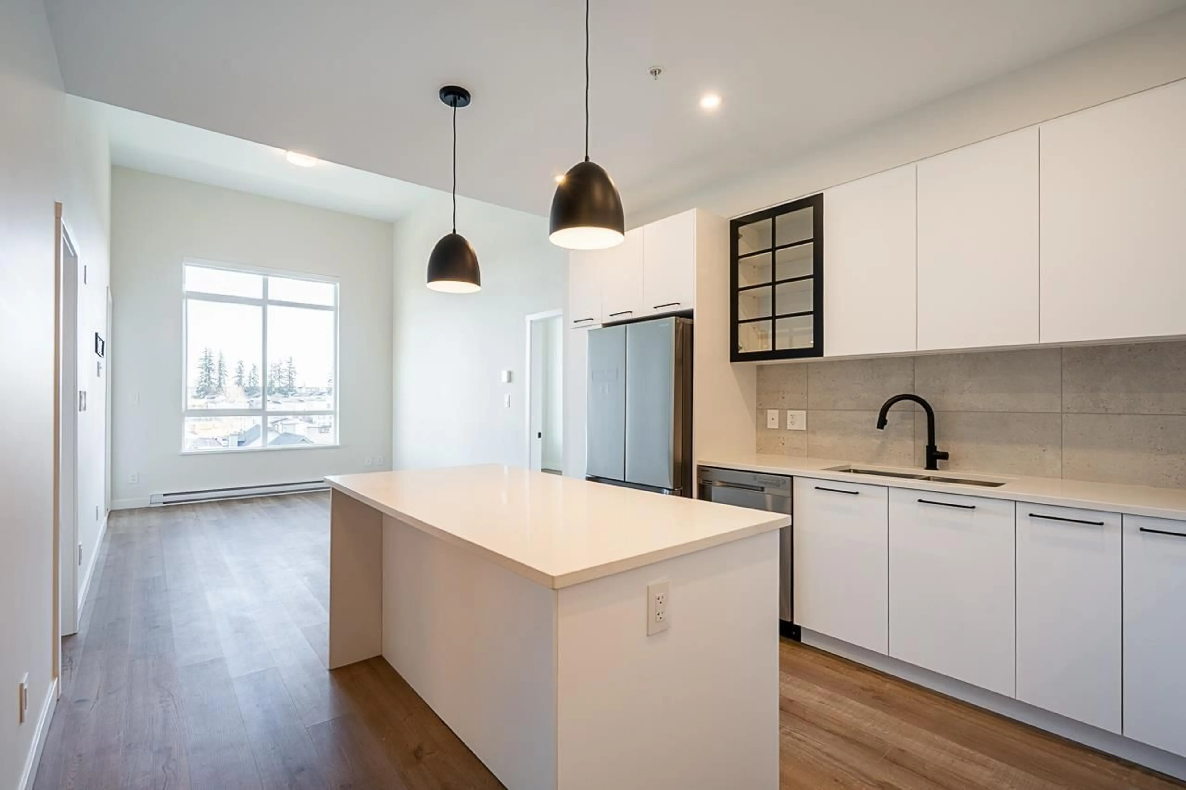 Open concept kitchen, unknown for 618 - 8117 200A STREET, Langley British Columbia V2Y3W9