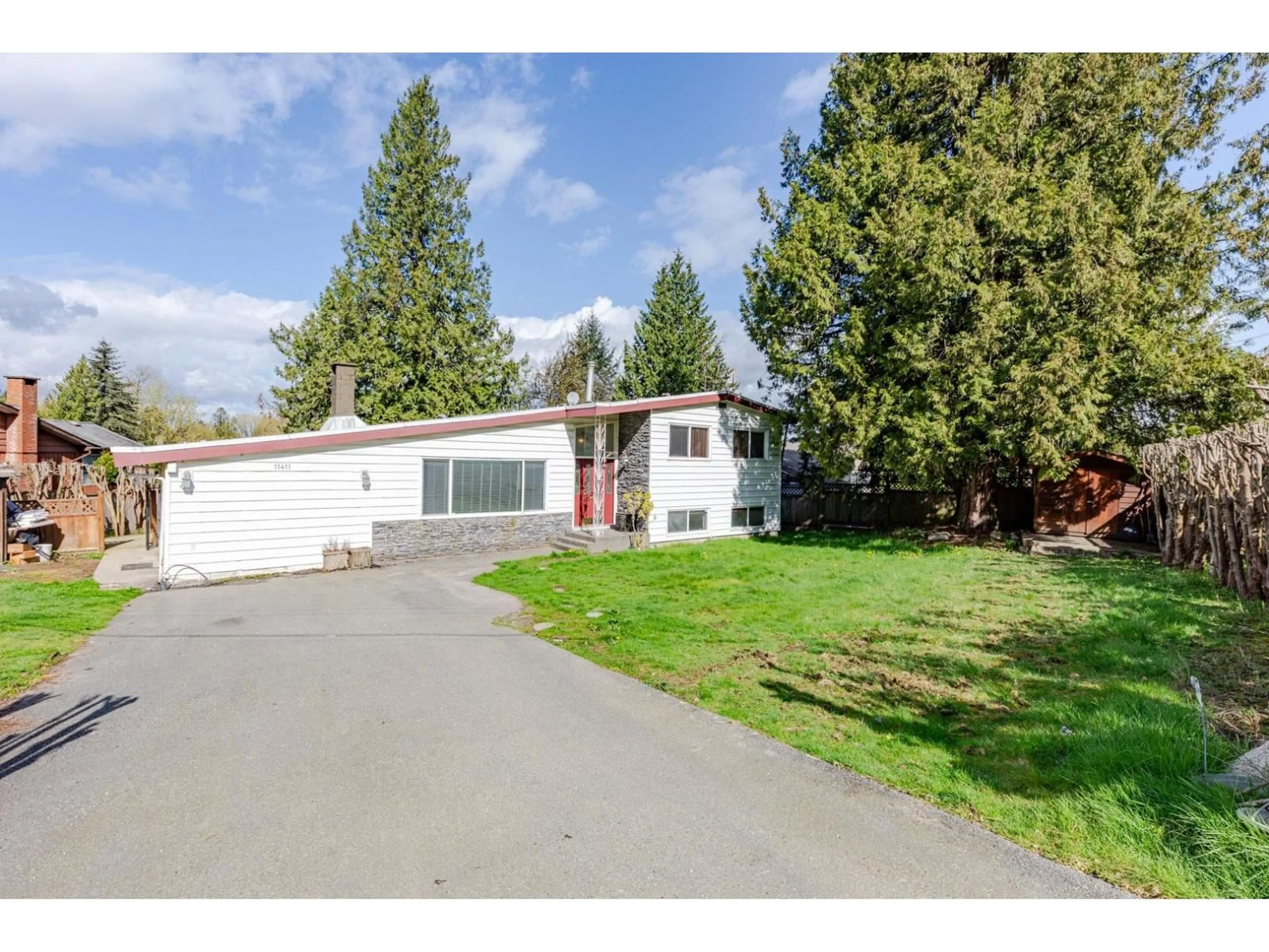 Unknown for 11411 LOUGHREN DRIVE, Surrey British Columbia V3R4Z5