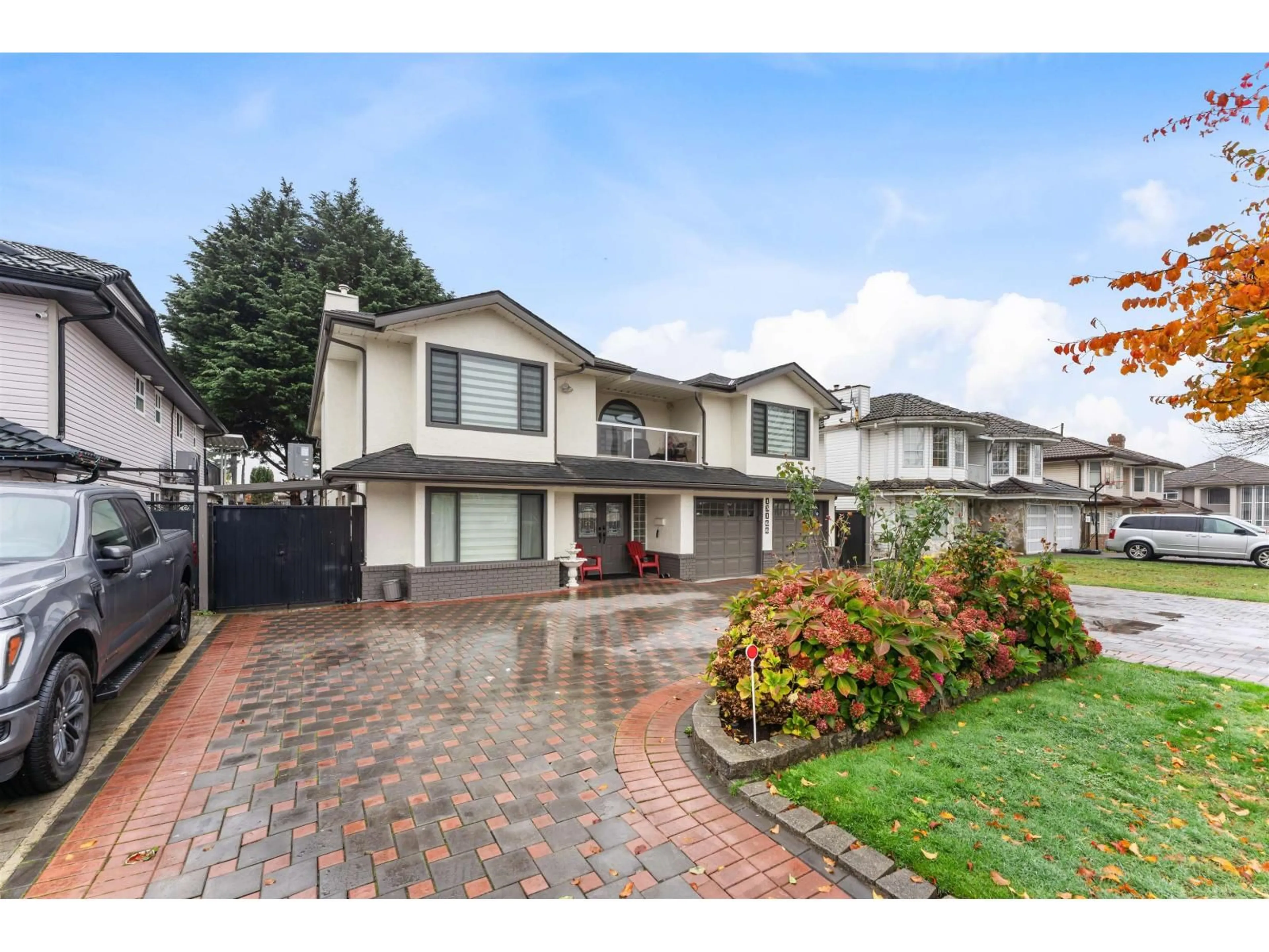 A pic from outside/outdoor area/front of a property/back of a property/a pic from drone, street for 13166 73 AVENUE, Surrey British Columbia V3W0J1