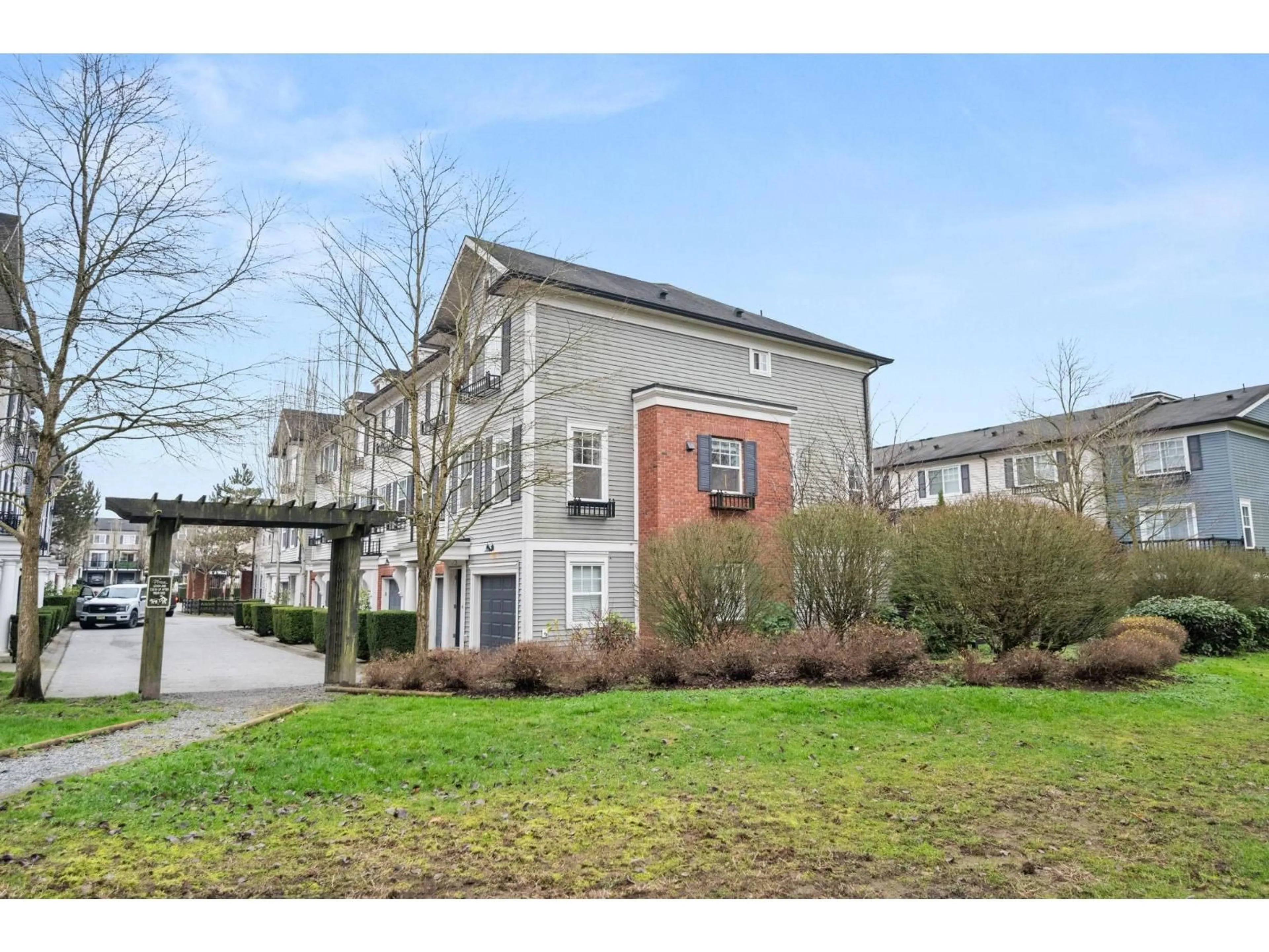 Unknown for 16 - 18983 72A AVENUE, Surrey British Columbia V4N1A5