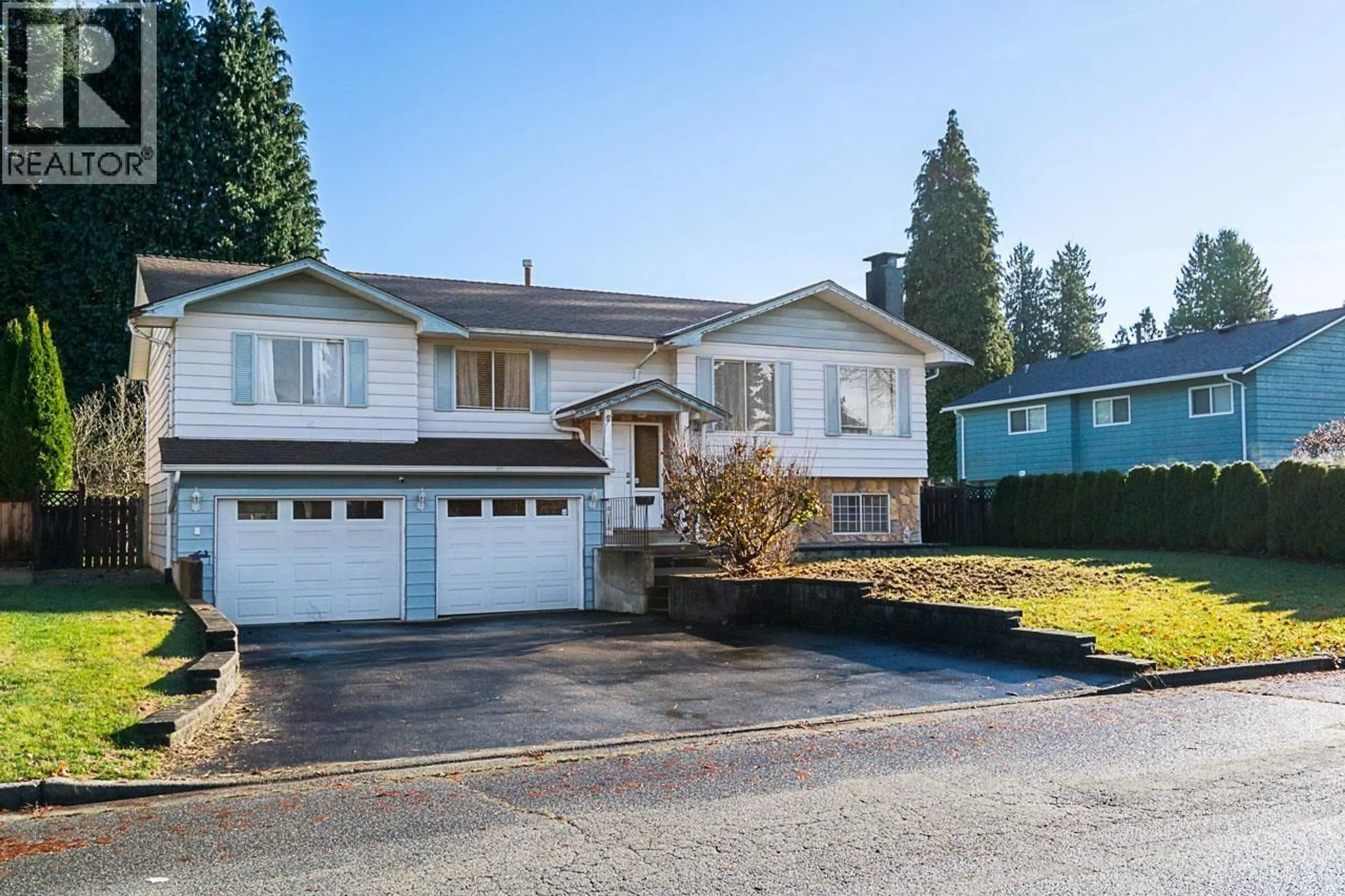 Home with vinyl exterior material, street for 11708 FRASERVIEW STREET, Maple Ridge British Columbia V2X8A8