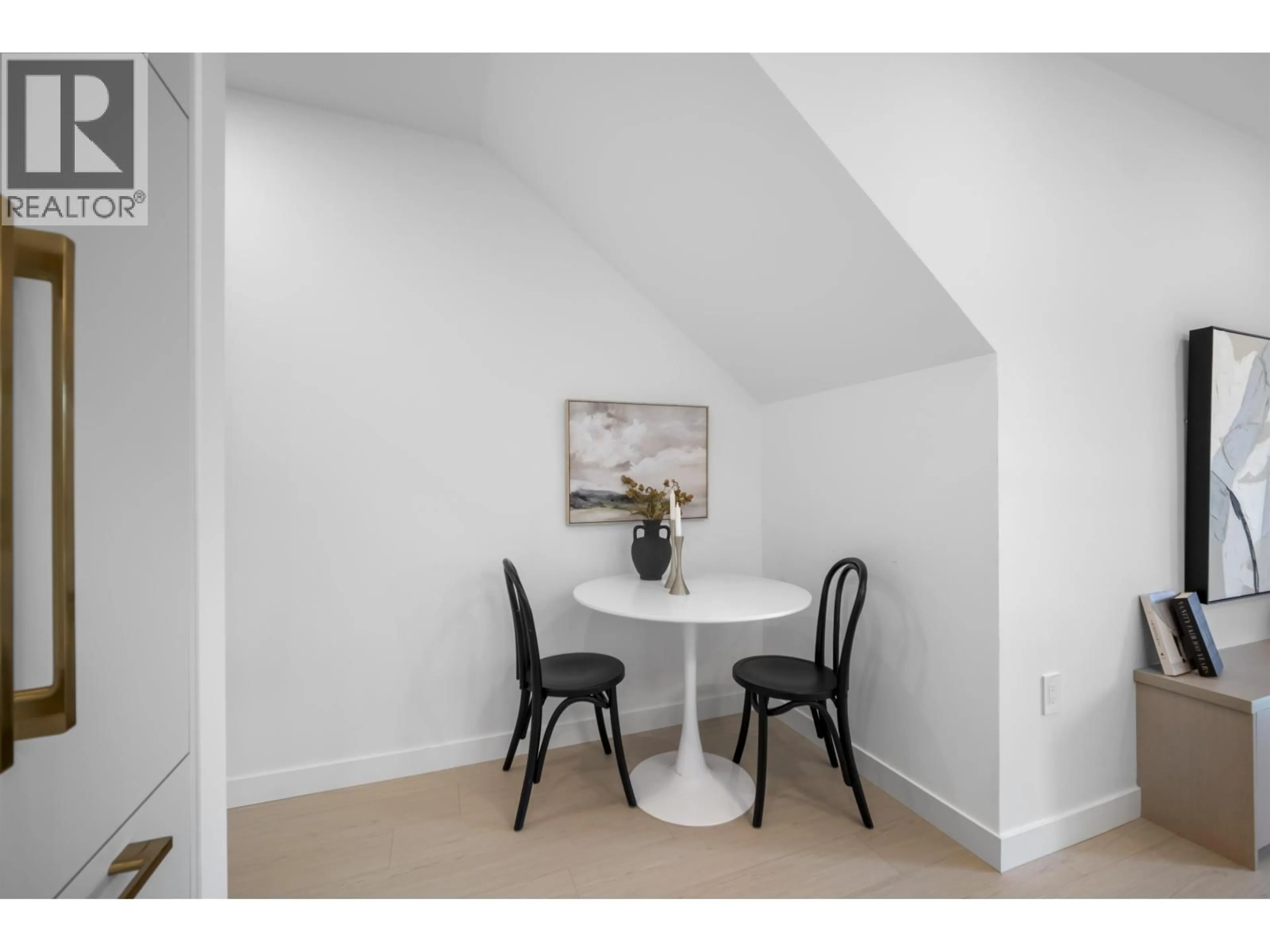 Unknown for 210 - 2339 34TH AVENUE, Vancouver British Columbia V5R2S6