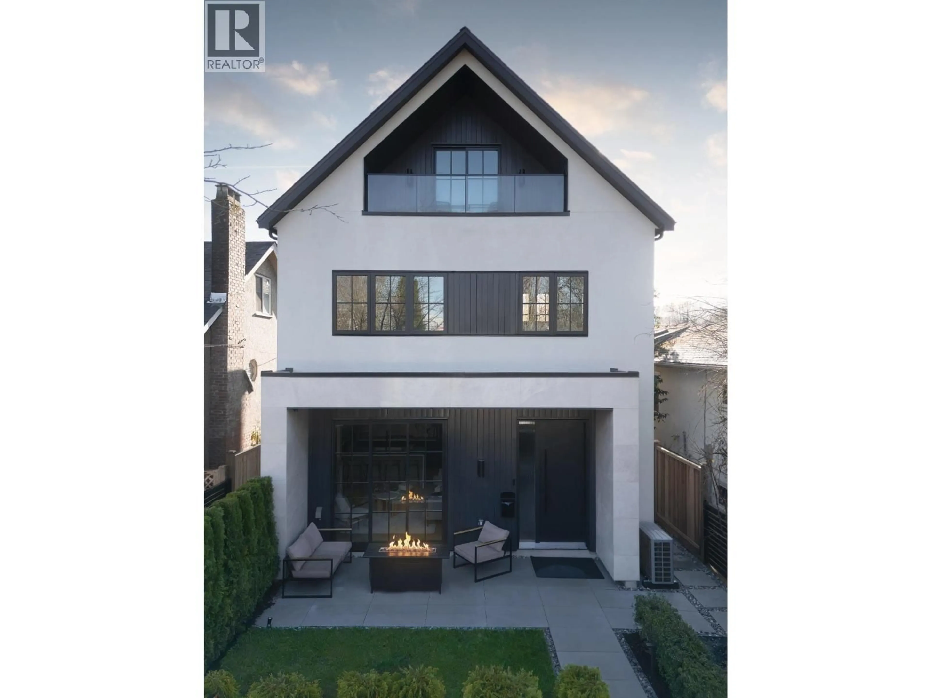 Unknown for 1 - 240 37TH AVENUE, Vancouver British Columbia V5W1E6