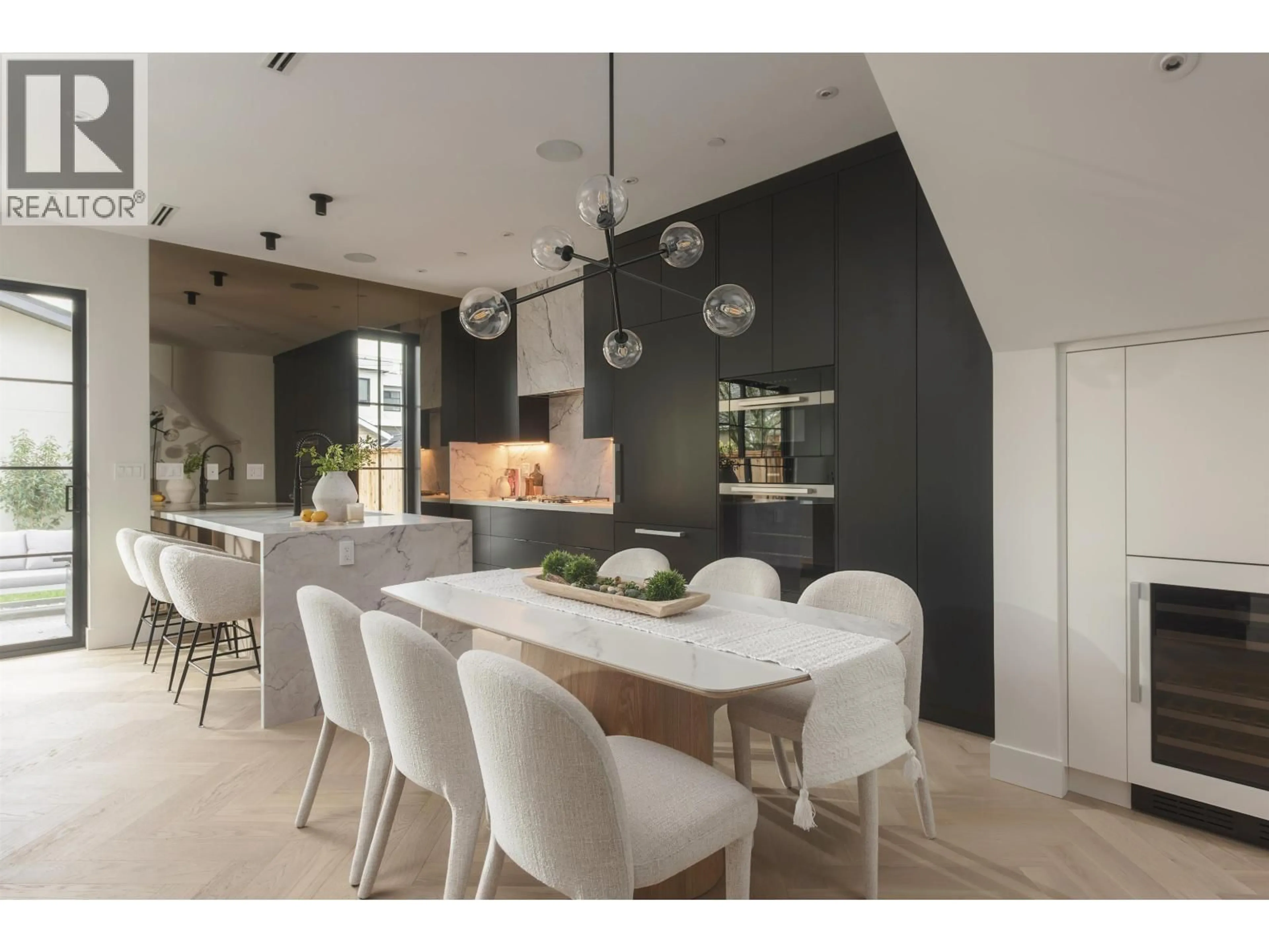 Contemporary kitchen, unknown for 2 - 240 37TH AVENUE, Vancouver British Columbia V5W1E6