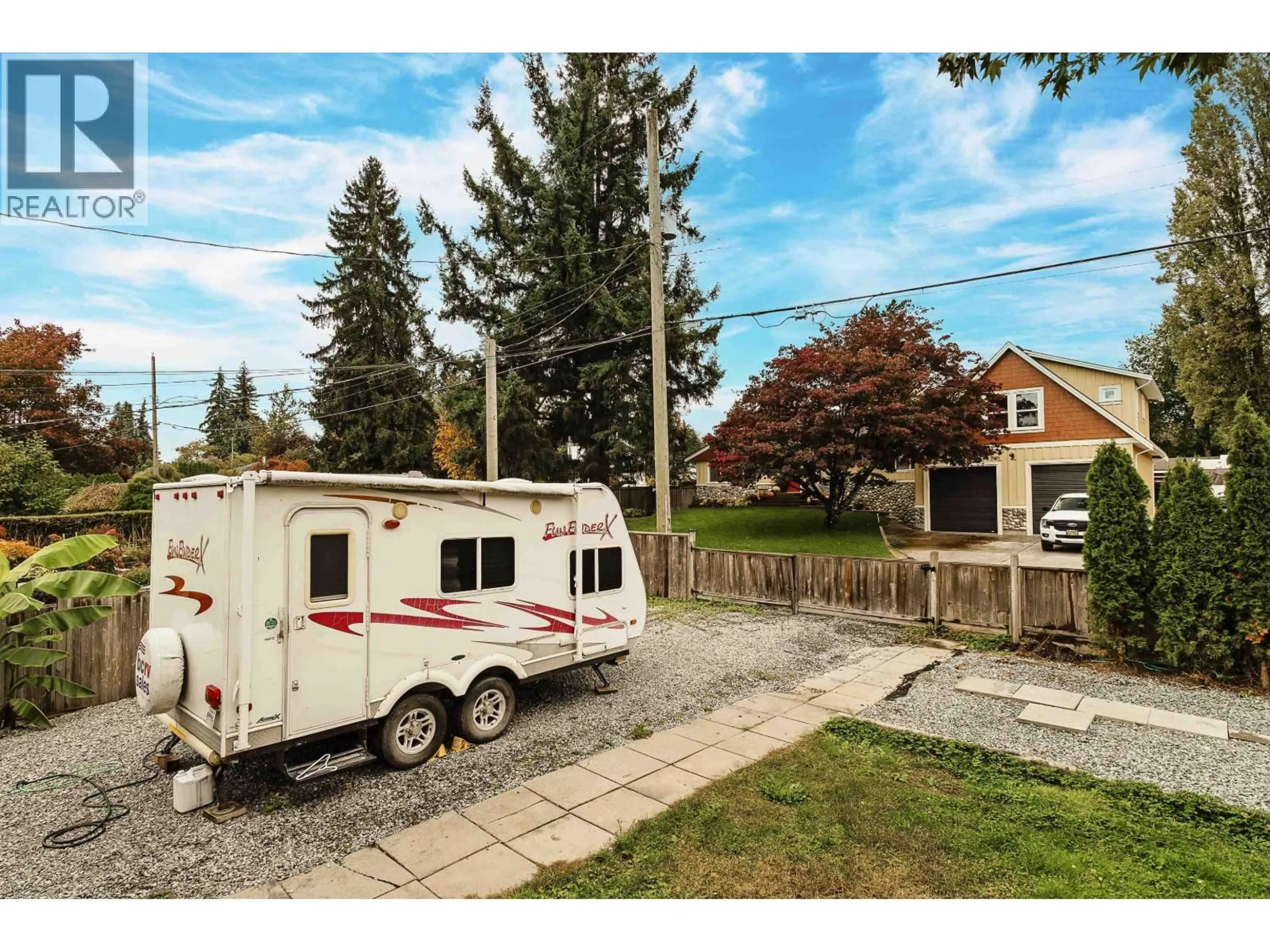 A pic from outside/outdoor area/front of a property/back of a property/a pic from drone, street for 12250 218 STREET, Maple Ridge British Columbia V2X5M5