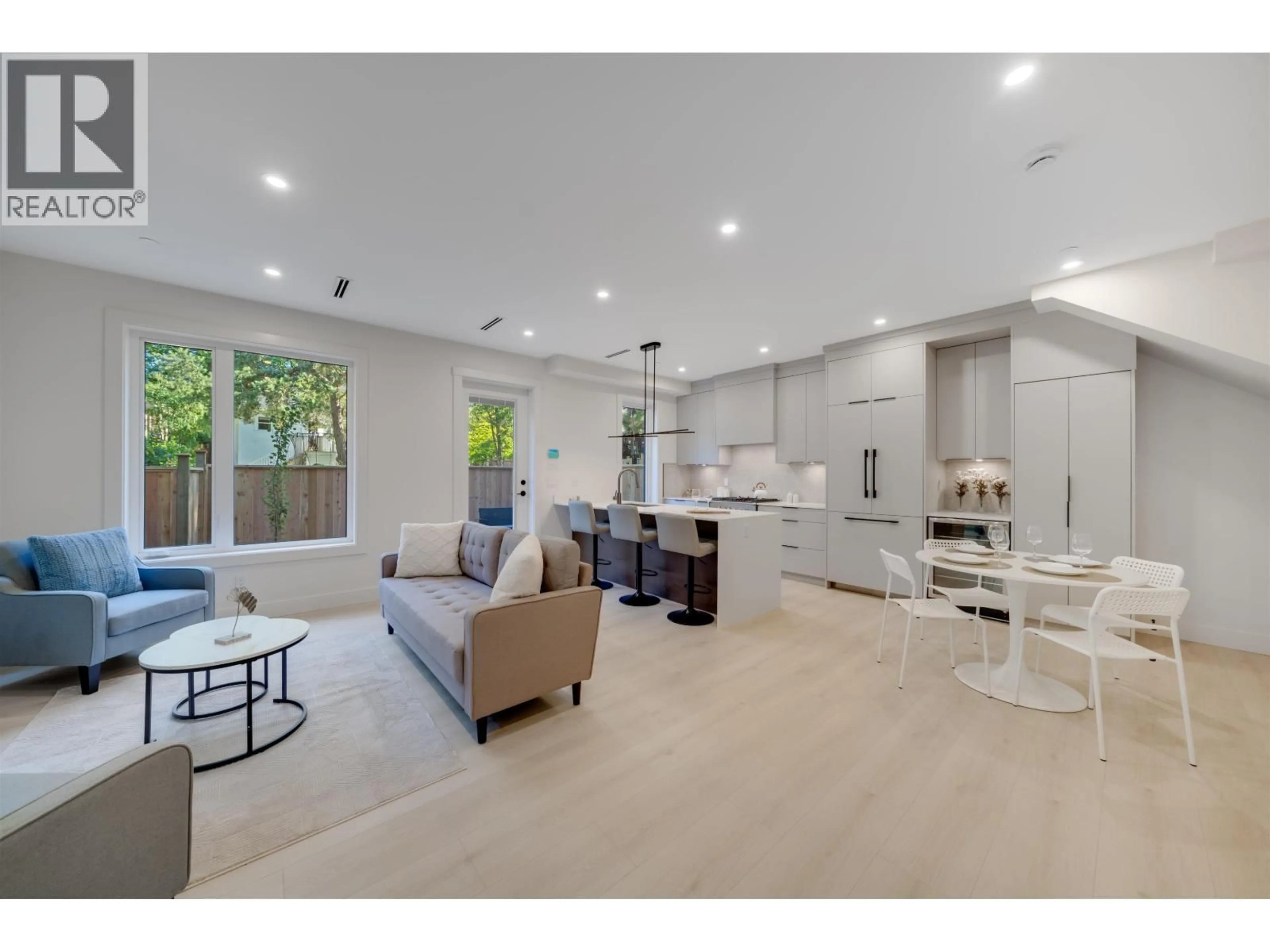 Open concept kitchen, ceramic/tile floor for 4 - 3836 8TH AVENUE, Vancouver British Columbia V6R1Z4