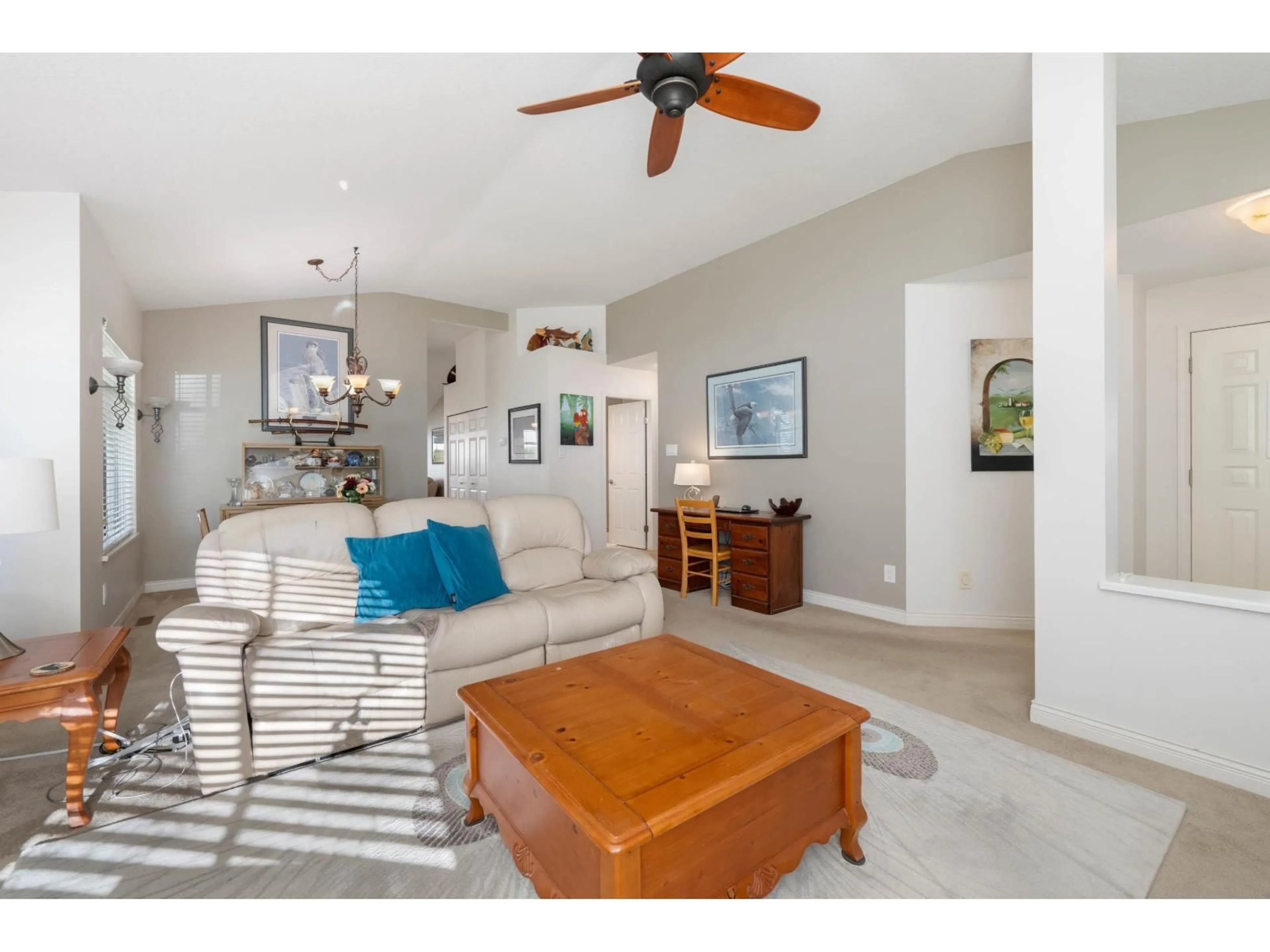 Living room with furniture, unknown for 48 - 19649 53 AVENUE, Langley British Columbia V3A8C5