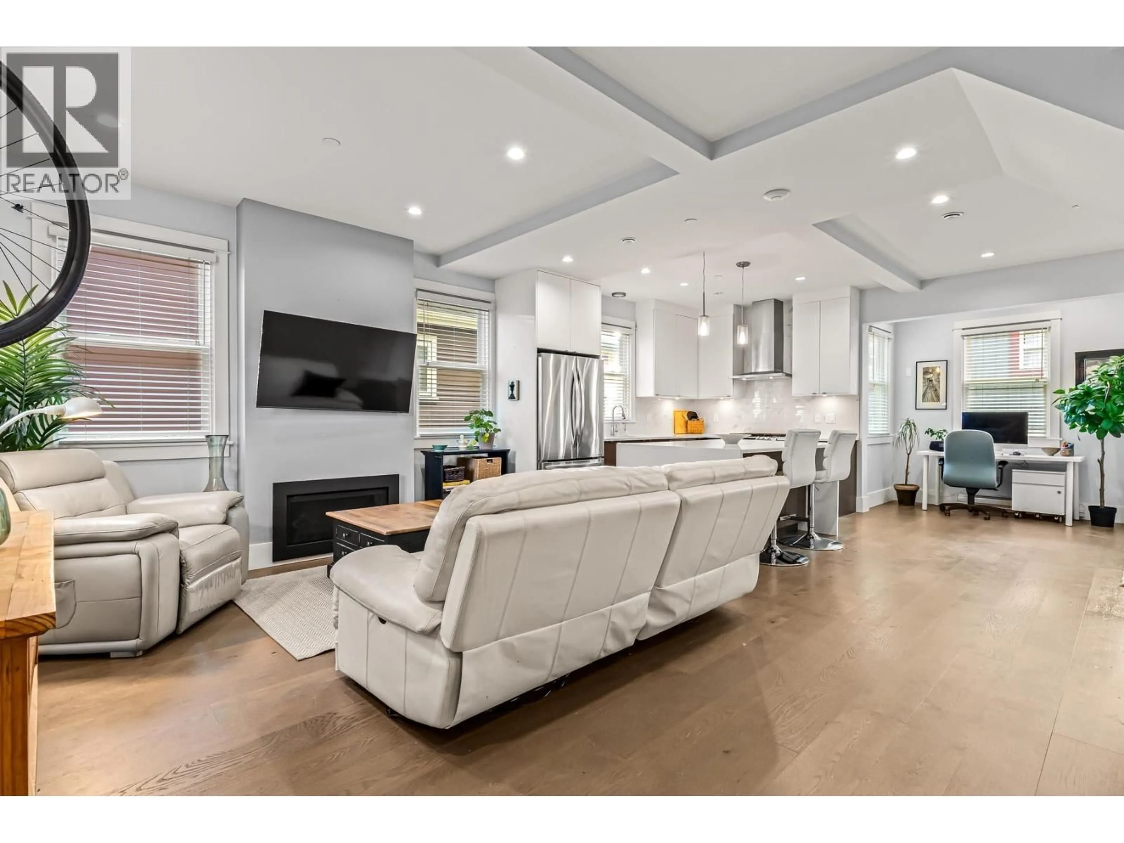 Open concept kitchen, unknown for 437 VERNON DRIVE, Vancouver British Columbia V6A3N4