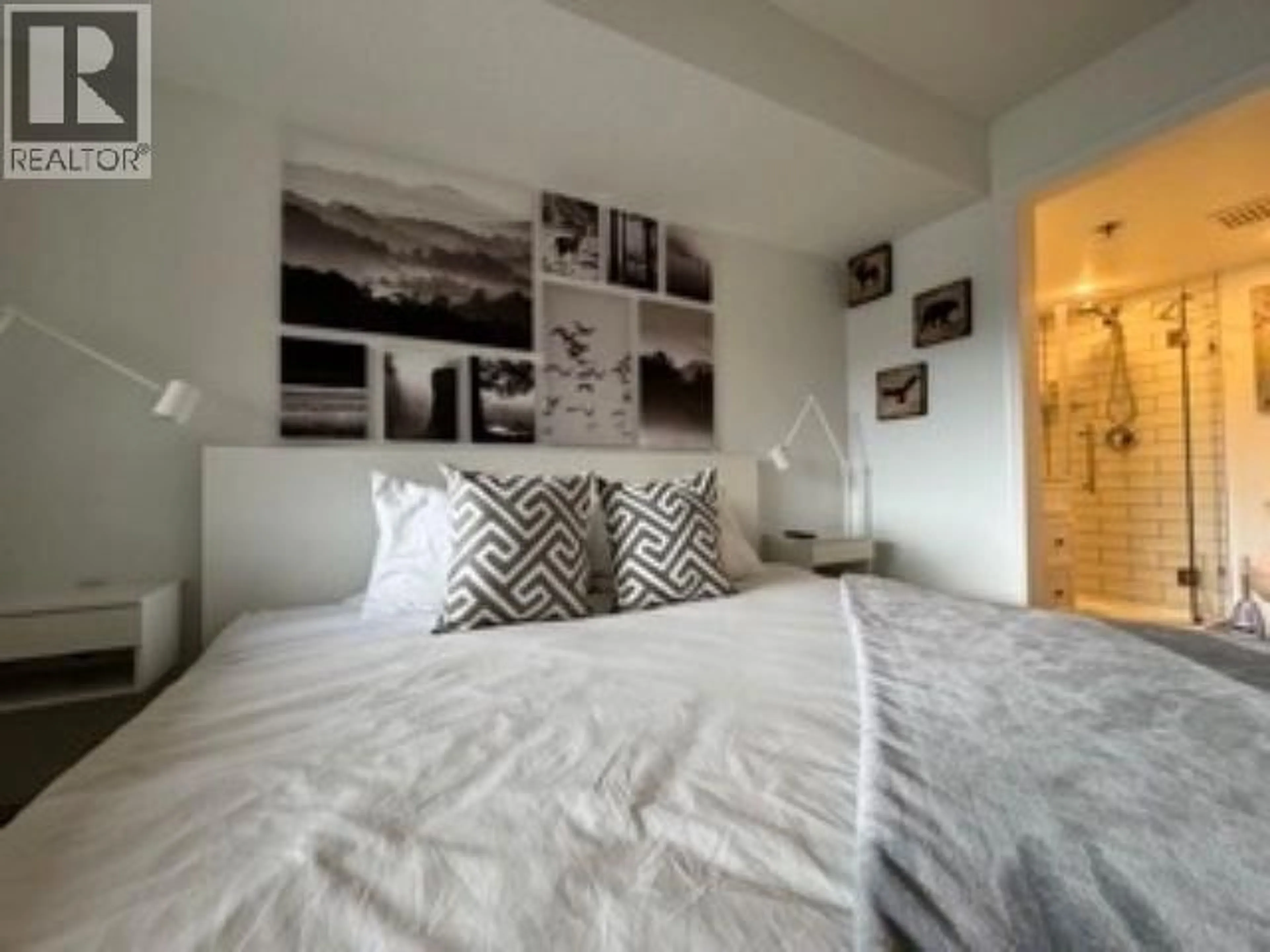 Bedroom with bed, unknown for 204 - 4360 LORIMER ROAD, Whistler British Columbia V8E1A5