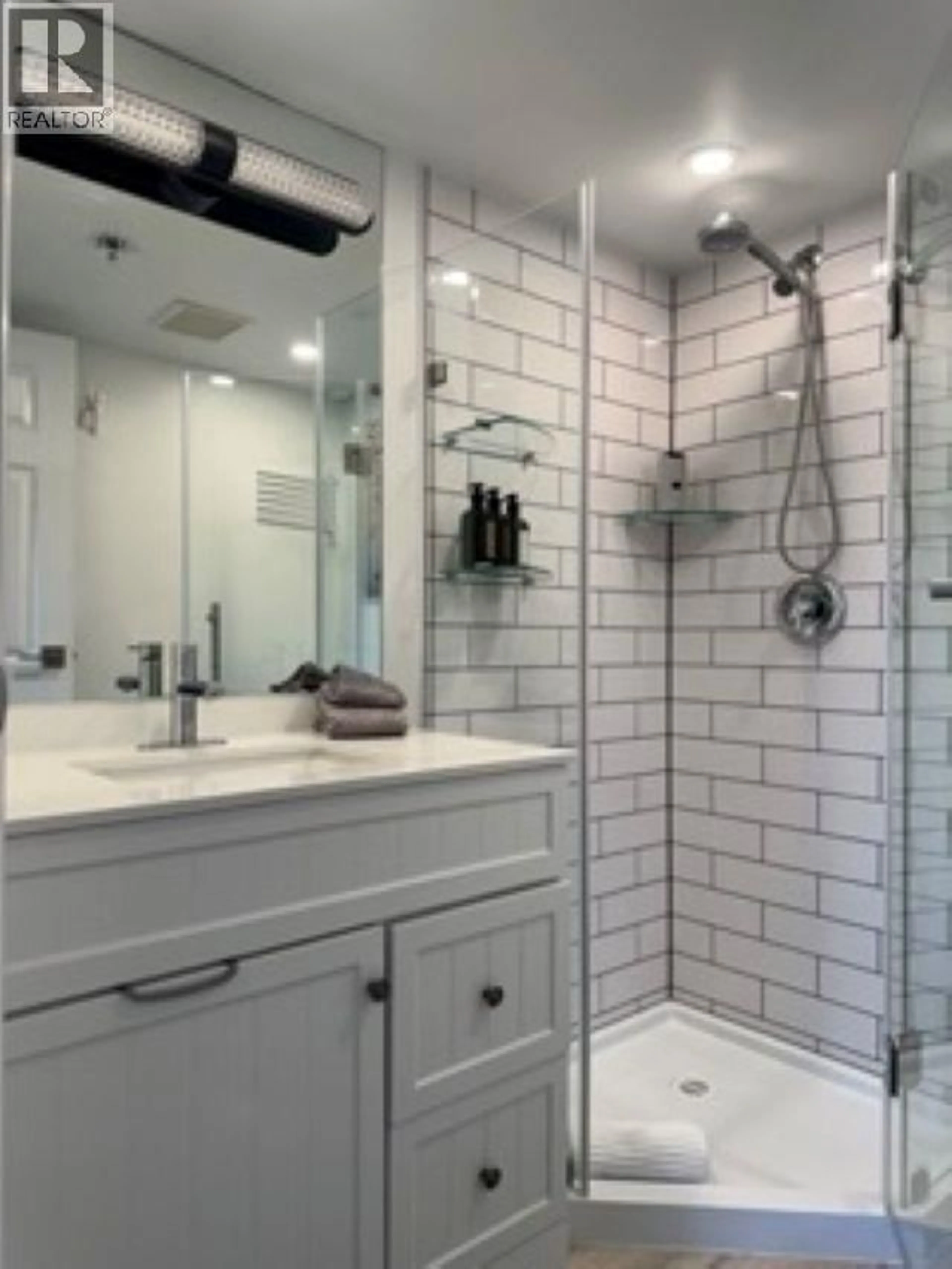 Contemporary bathroom, ceramic/tile floor for 204 - 4360 LORIMER ROAD, Whistler British Columbia V8E1A5