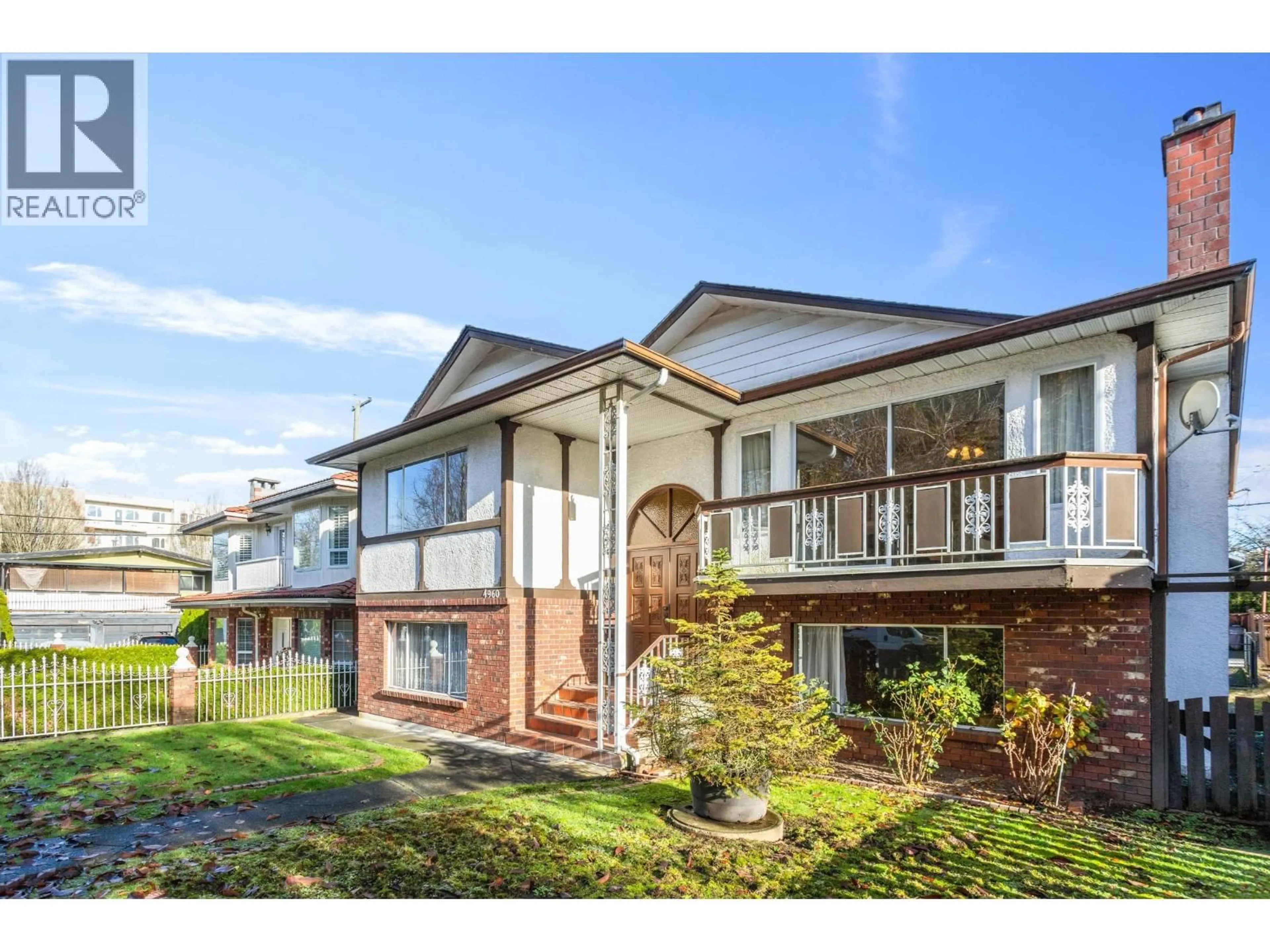 A pic from outside/outdoor area/front of a property/back of a property/a pic from drone, unknown for 4960 PRINCE ALBERT STREET, Vancouver British Columbia V5W3C6