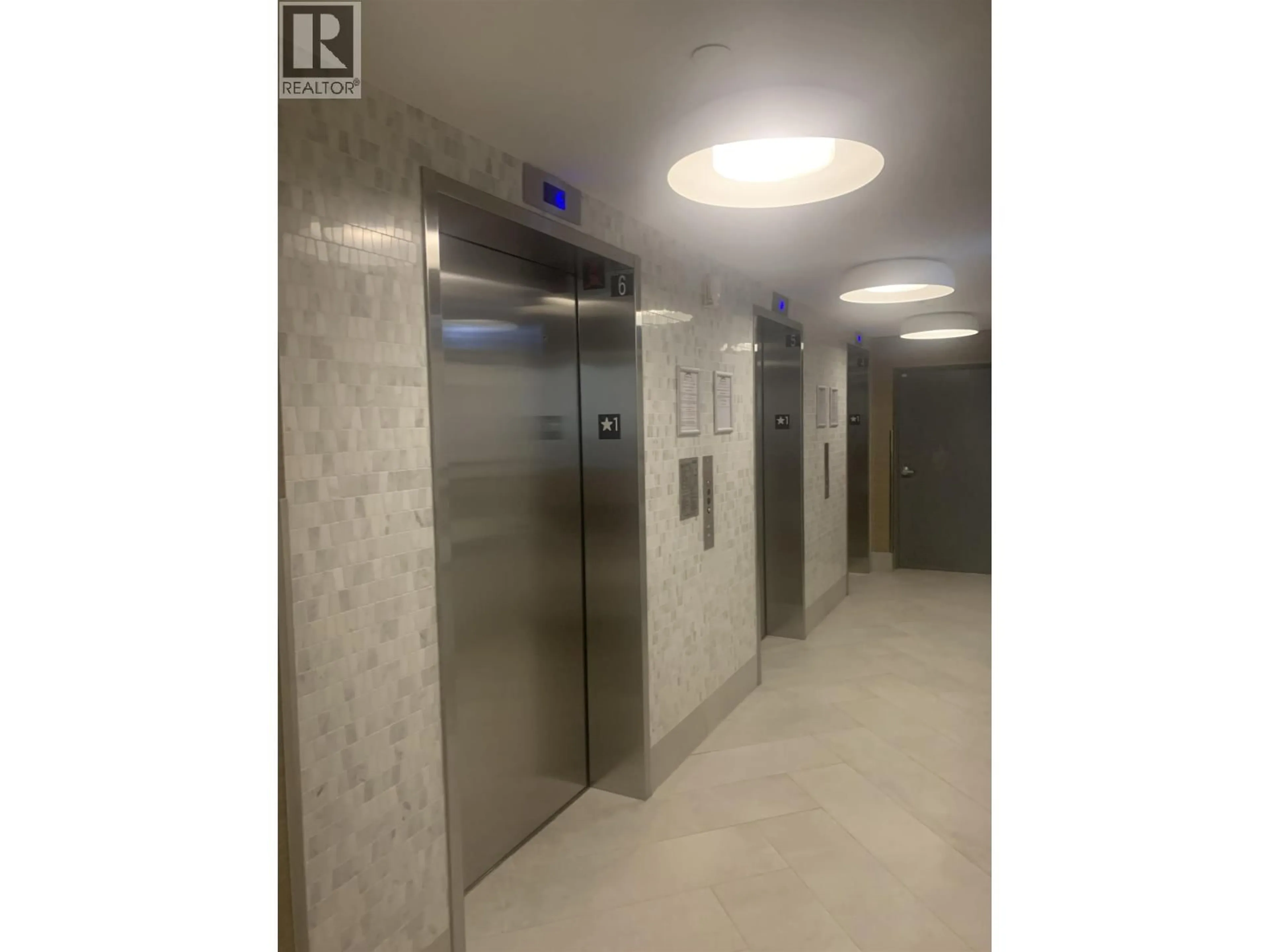 Indoor foyer for 2512 - 988 QUAYSIDE DRIVE, New Westminster British Columbia V3M0L5