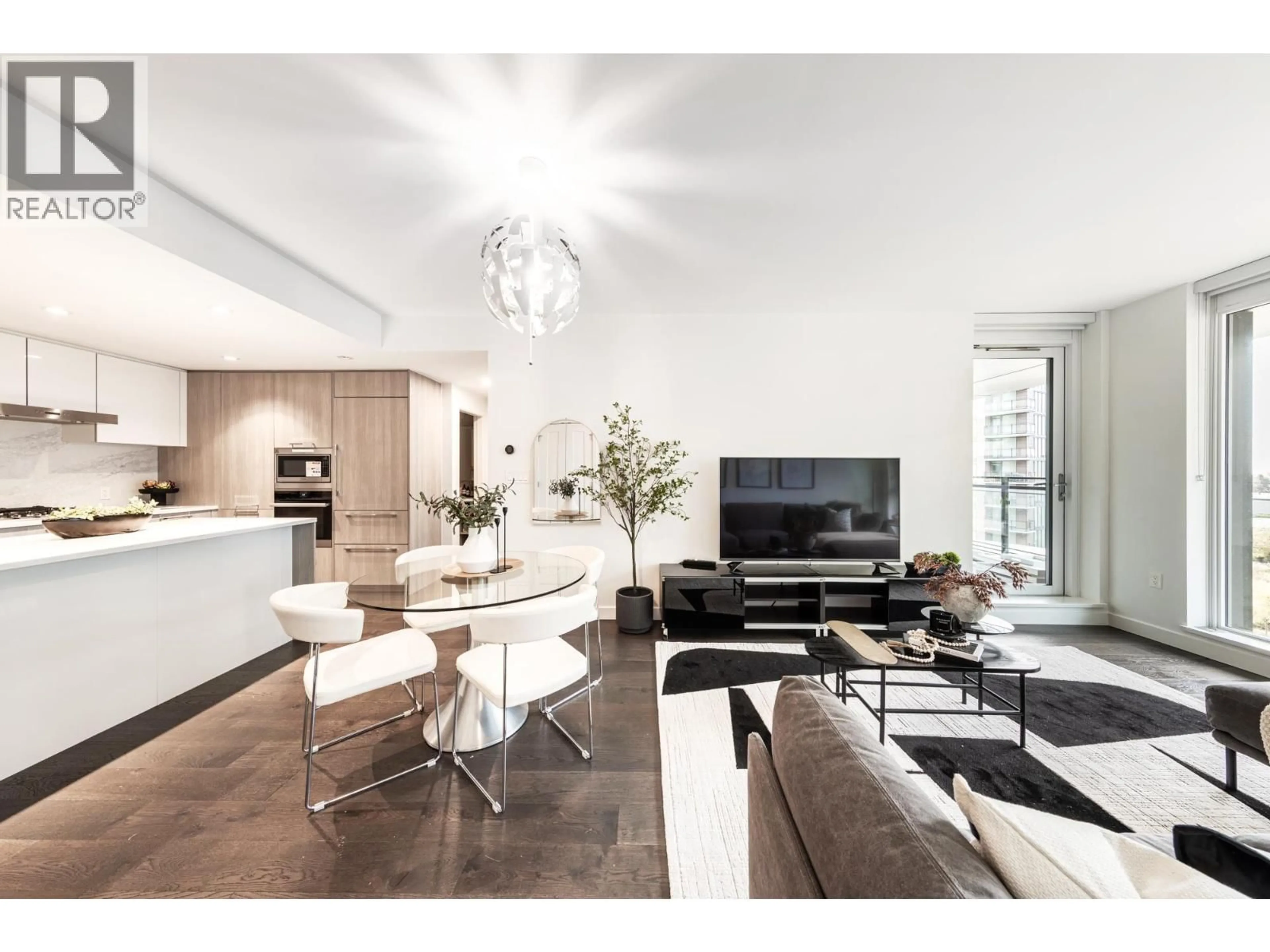 Unknown for 902 - 3331 NO. 3 ROAD, Richmond British Columbia V6X2B6