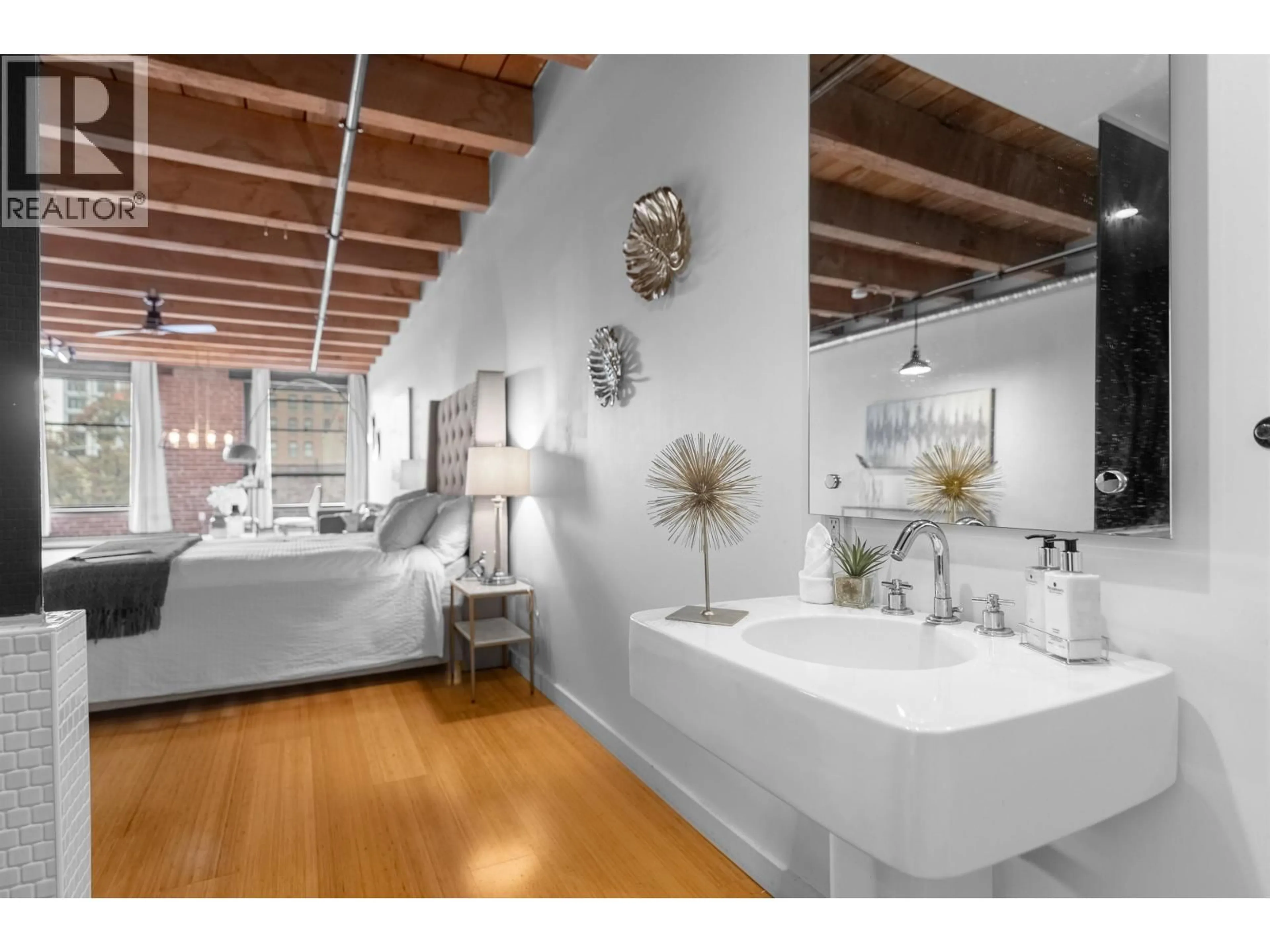 Contemporary bathroom, ceramic/tile floor for 315 - 55 CORDOVA STREET, Vancouver British Columbia V6A0A5