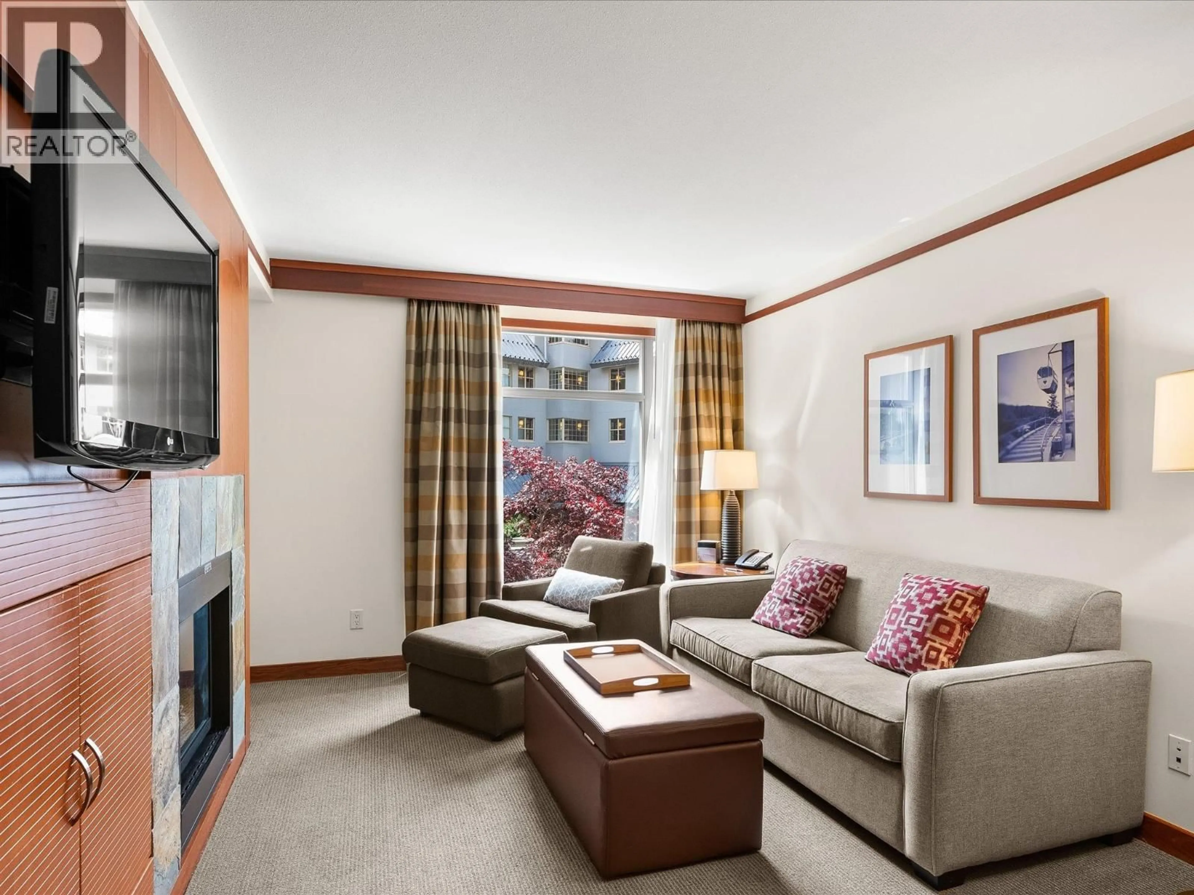 Living room with furniture, unknown for 3303 - 4299 BLACKCOMB WAY, Whistler British Columbia V8E0X3