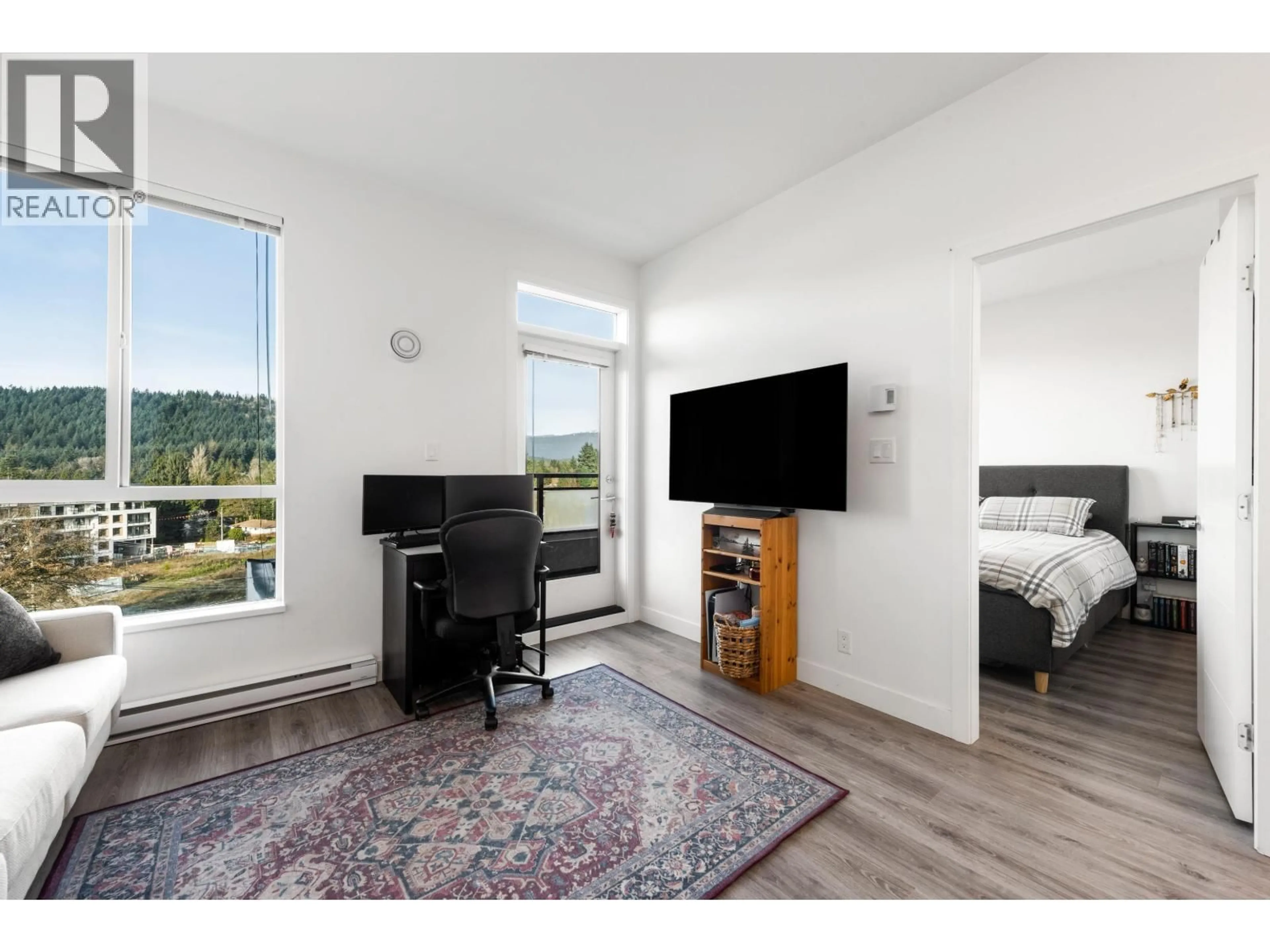A pic of a room for 609 - 700 CLARKE ROAD, Coquitlam British Columbia V3J0K5