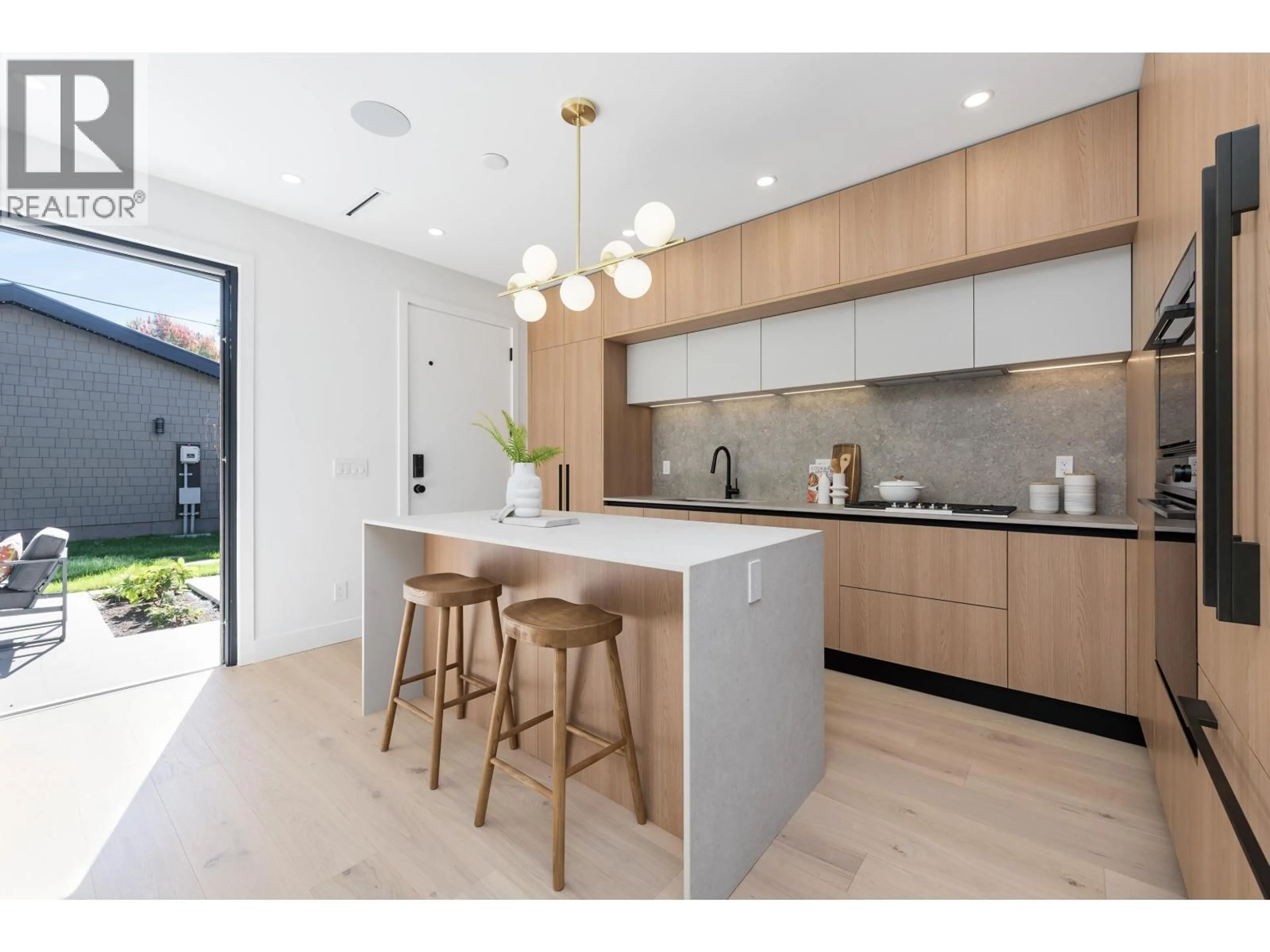 Contemporary kitchen, unknown for 1 - 2626 41ST AVENUE, Vancouver British Columbia V6N3C4