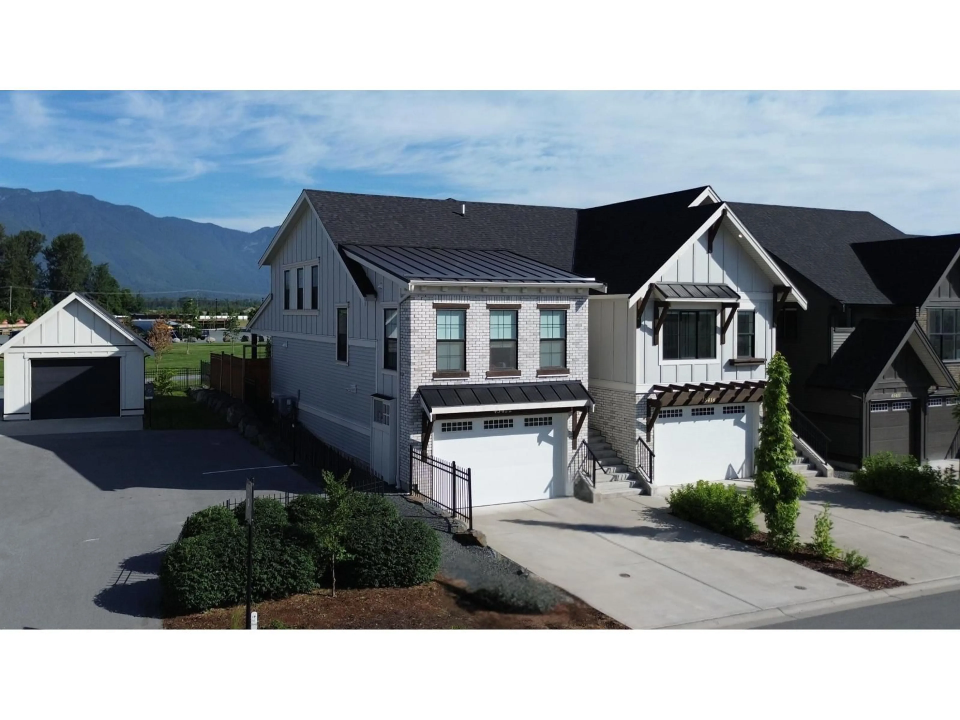 A pic from outside/outdoor area/front of a property/back of a property/a pic from drone, mountain view for 45422 WILLOWSTREAM ROAD, Chilliwack British Columbia V2R6G7