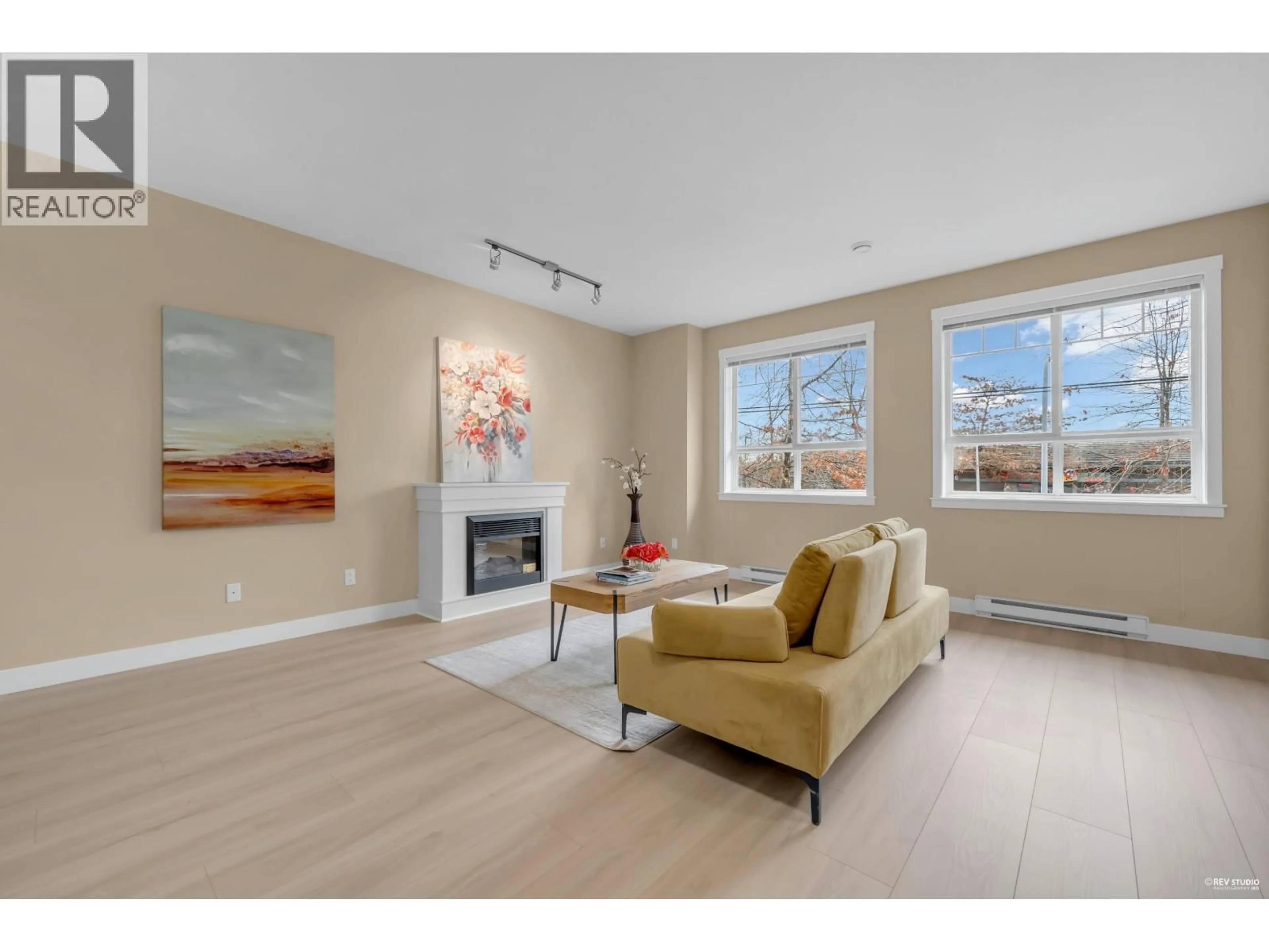 Living room with furniture, unknown for 16 - 11393 STEVESTON HIGHWAY, Richmond British Columbia V7A1N8