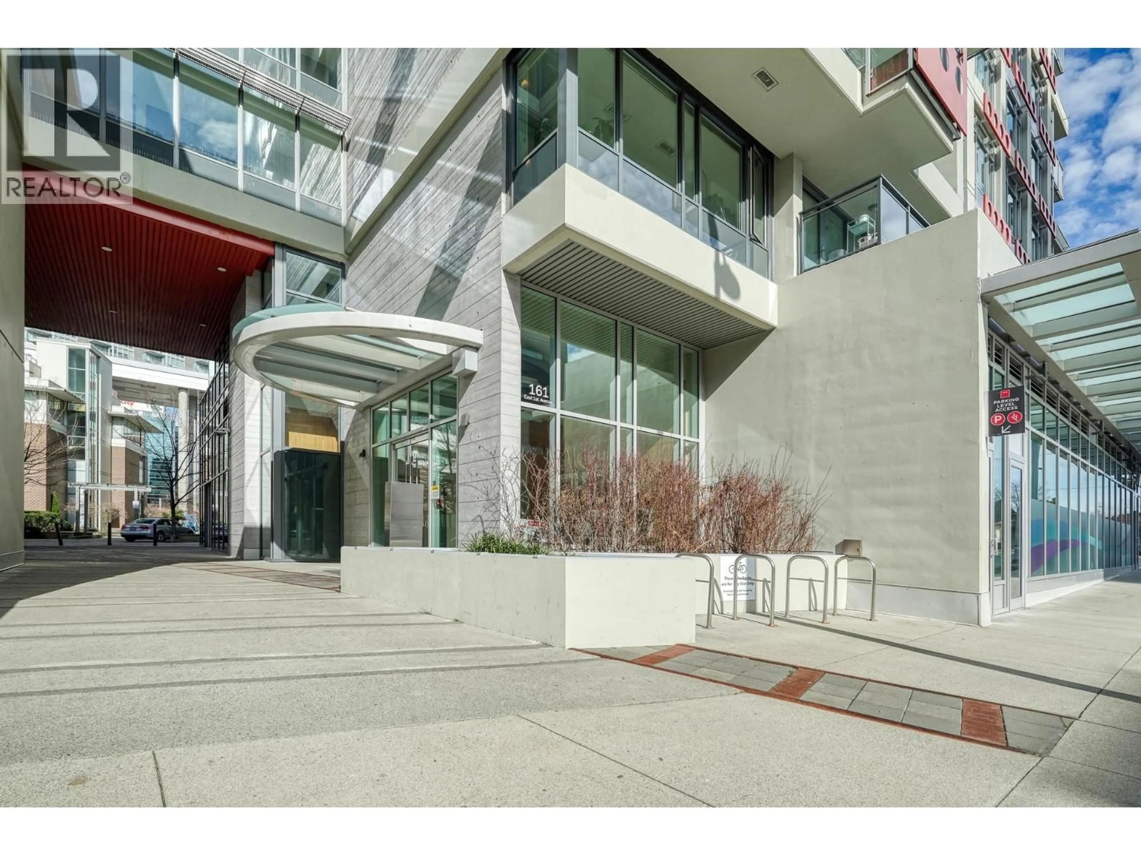 Indoor foyer for 803 - 161 1ST AVENUE, Vancouver British Columbia V6A0G1