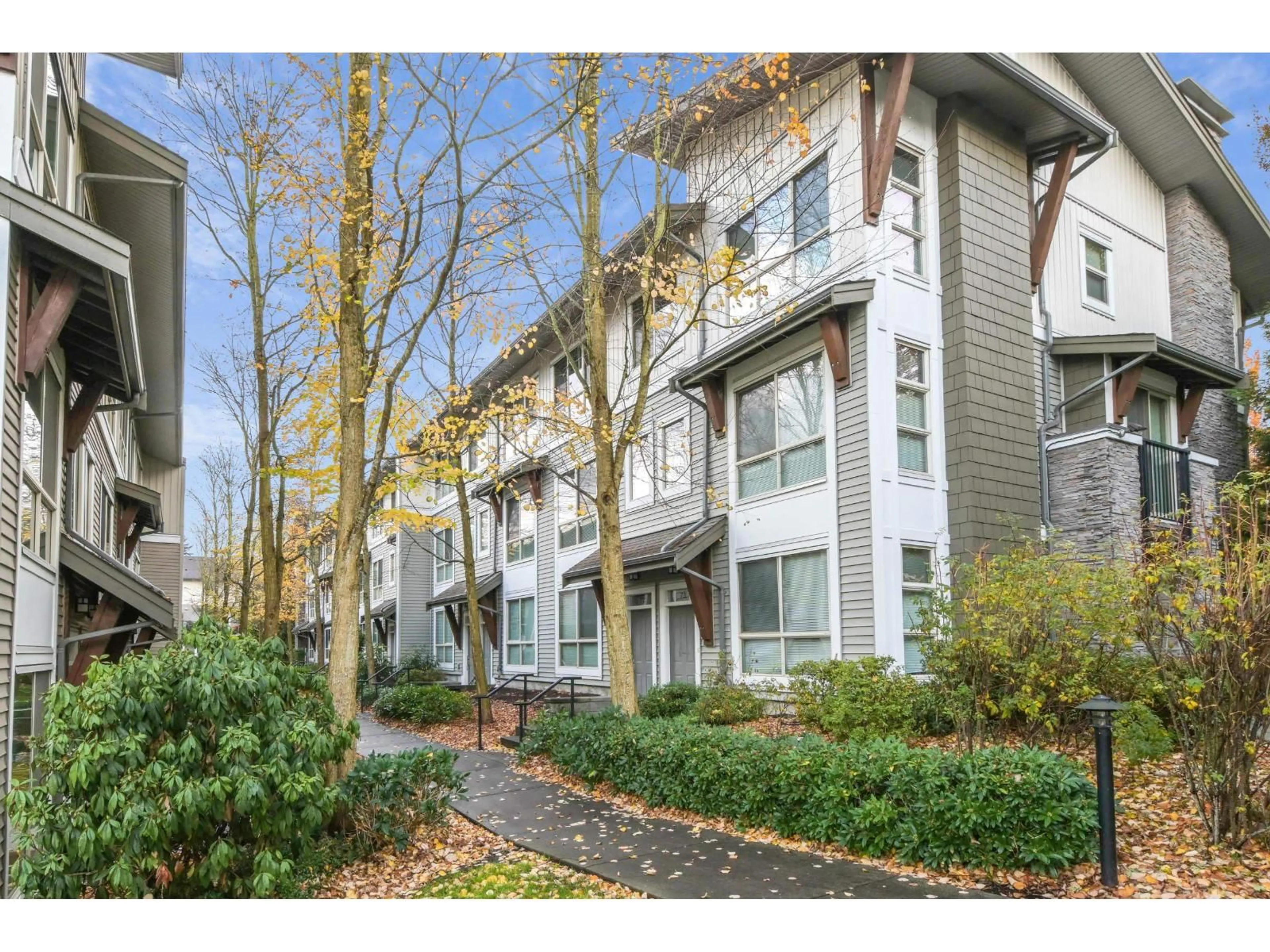 Unknown for 72 - 6671 121 STREET, Surrey British Columbia V3W1T9