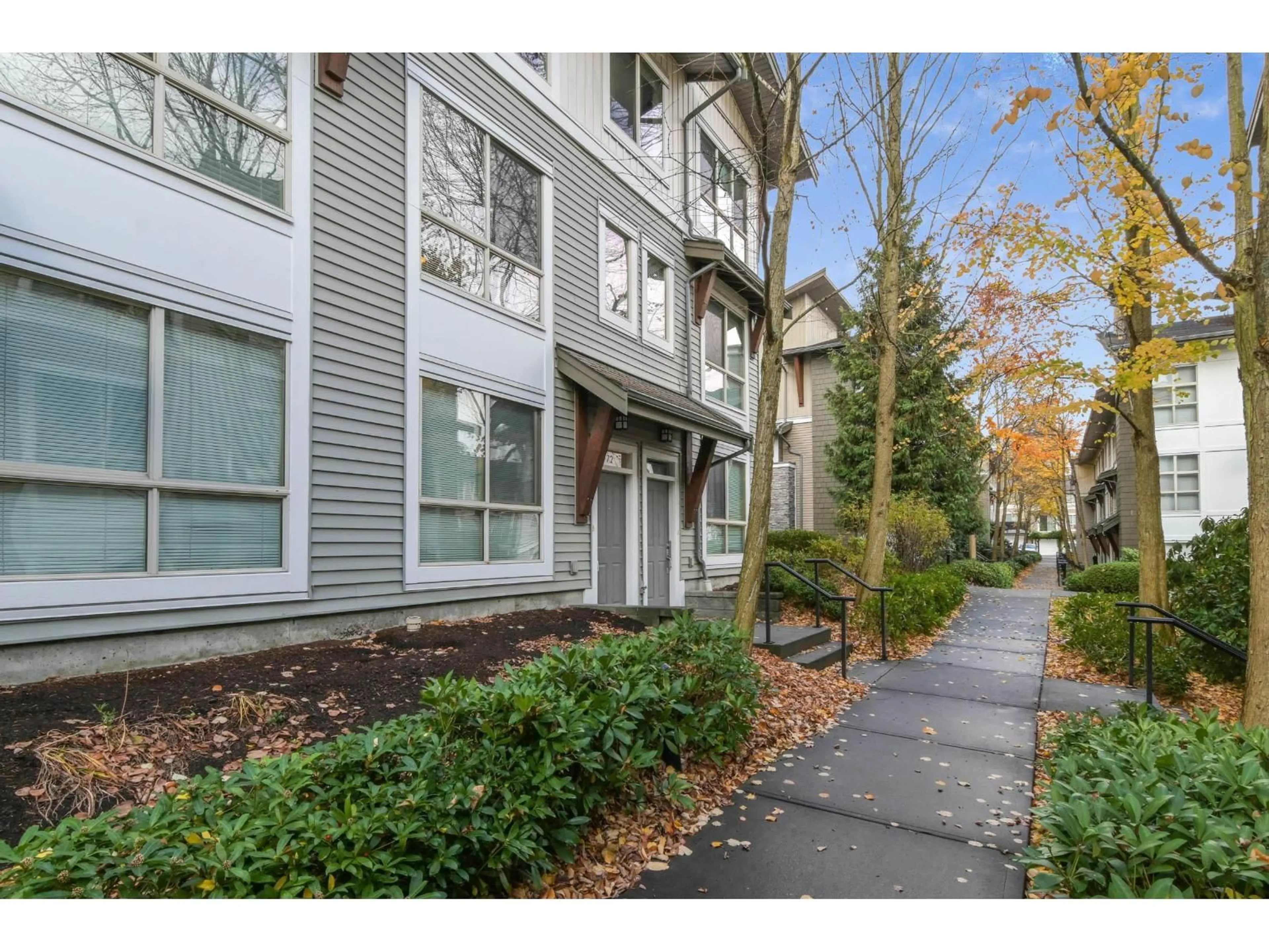 Unknown for 72 - 6671 121 STREET, Surrey British Columbia V3W1T9